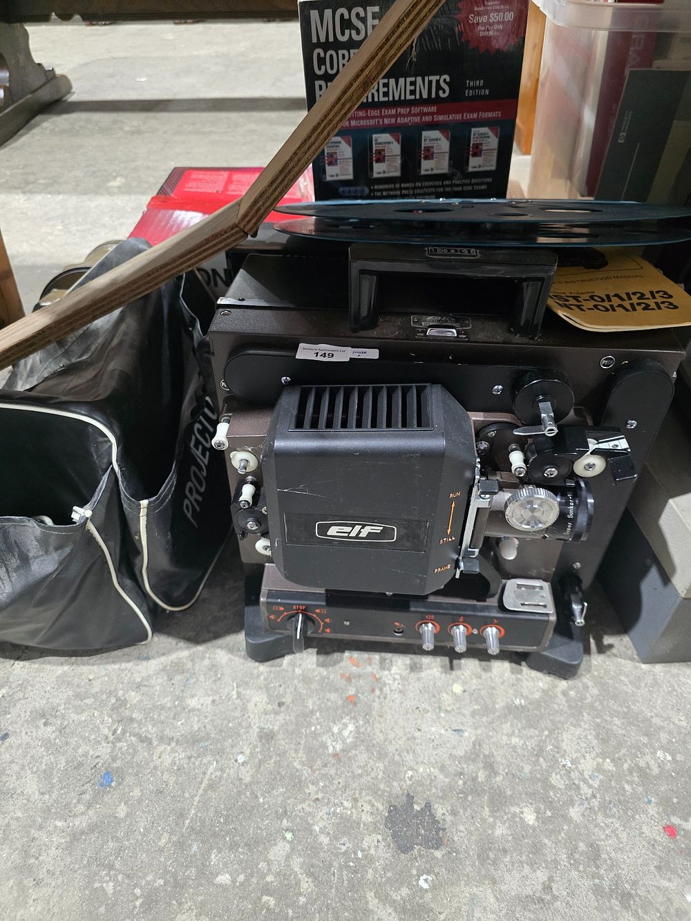 Lot 149: 1 X VINTAGE ELF EIKI PROJECTOR
