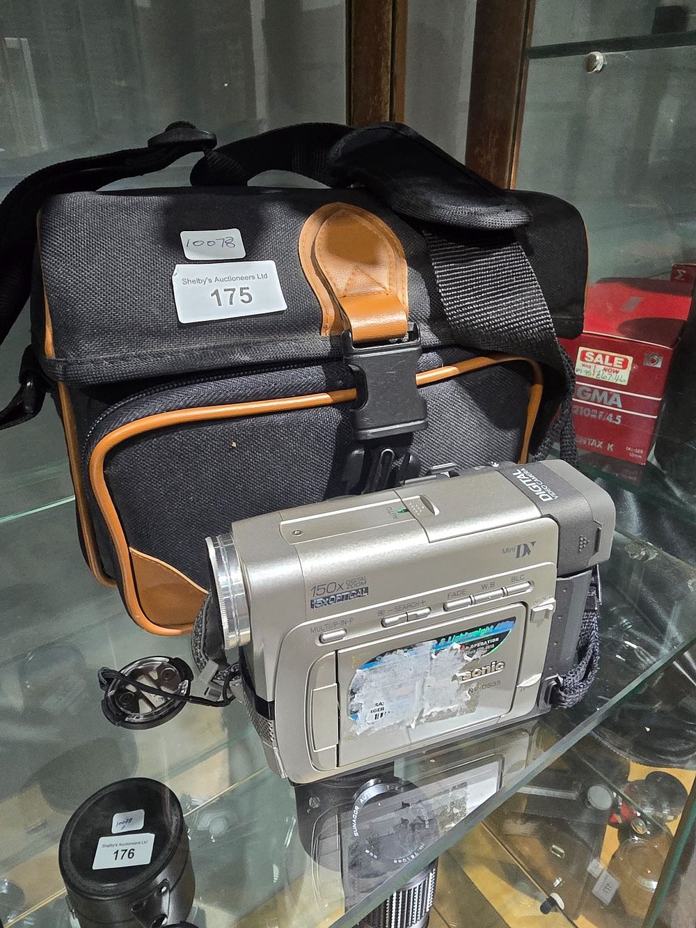 Lot 175: 1 X PANASONIC DIGITAL CAMERA NV DS35EN