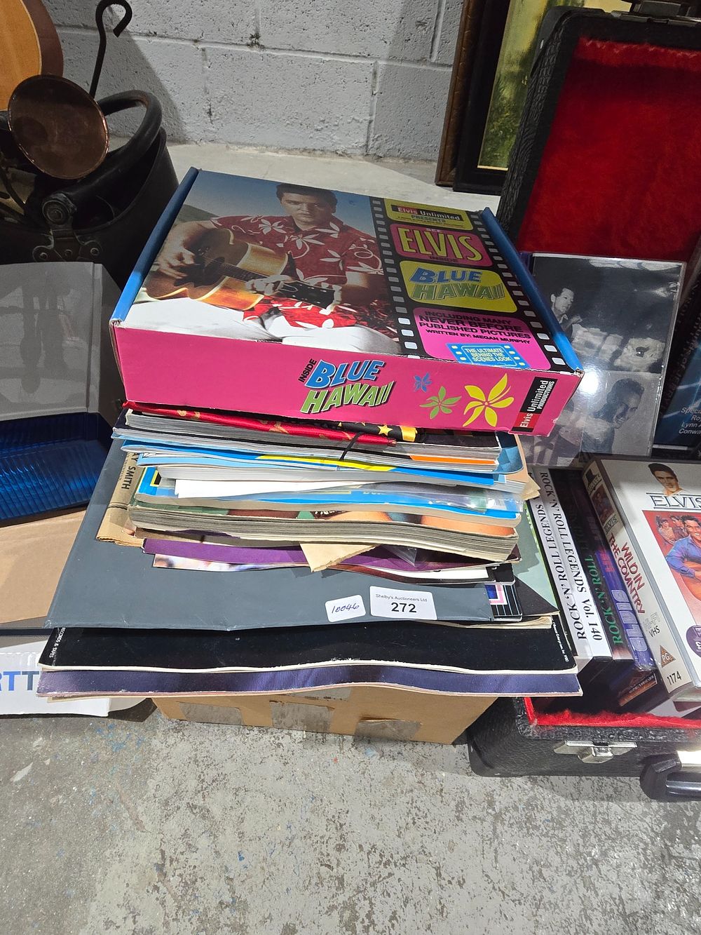 Lot 272: SELECTION OF ELVIS COLLECTORS ITEMS DVDS MAGAZINES ETC