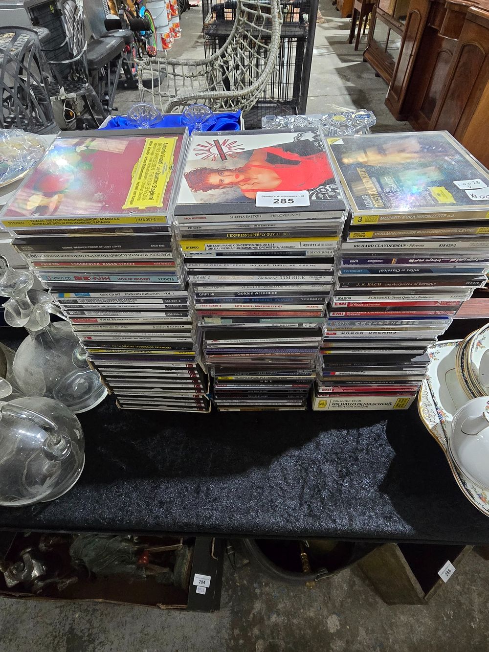 Lot 285: 100 X VARIOUS GENRE MUSIC CDS