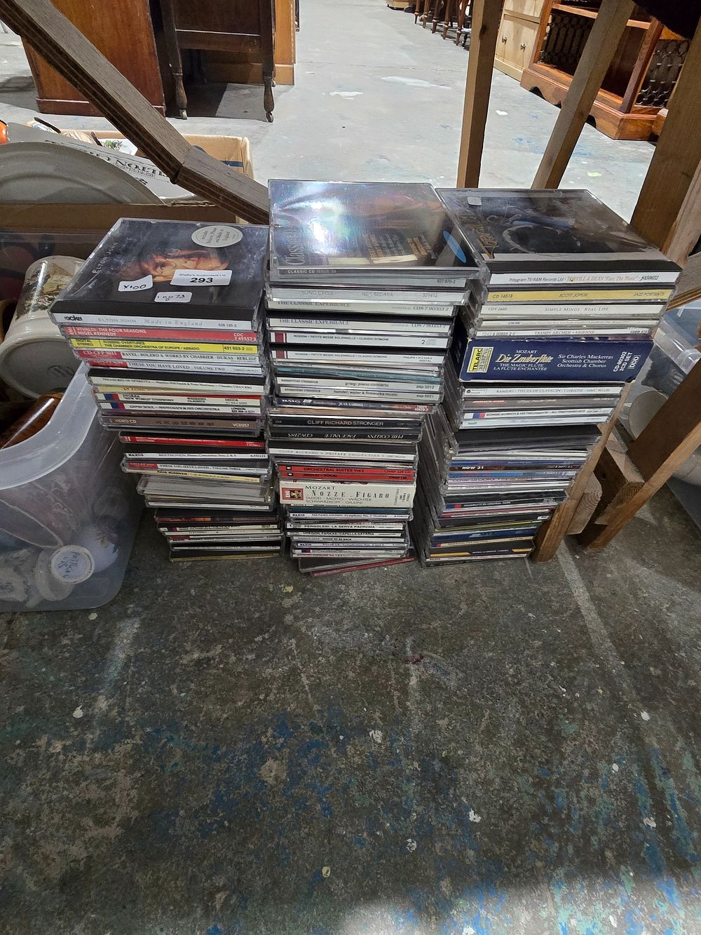 Lot 293: 100 VARIOUS CLASSICLE MUSIC CDS