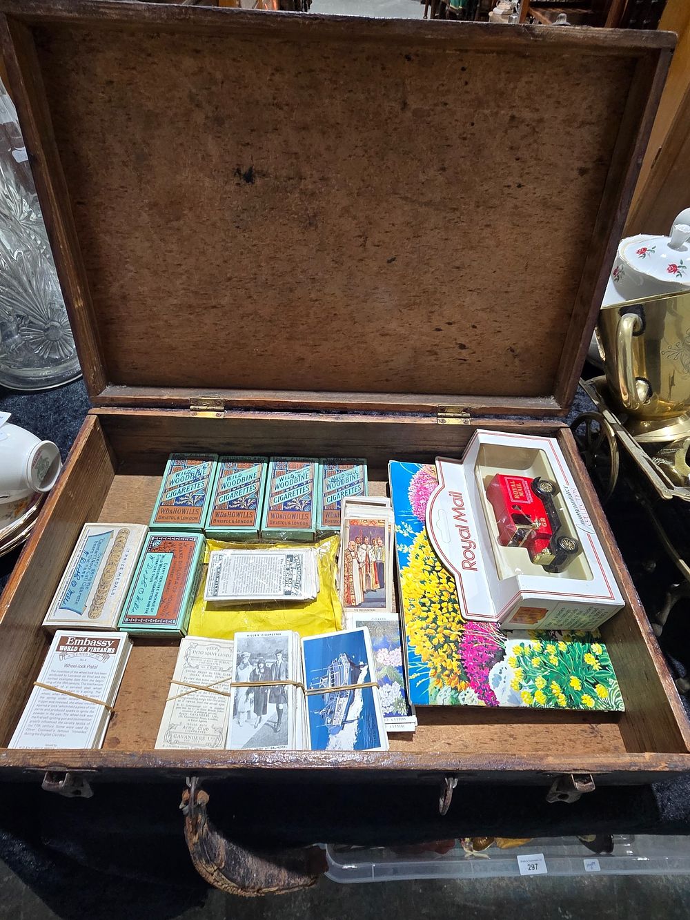 Lot 296: SELECTION OF CIGARETTE CARDS IN WOODON BOX WITH...