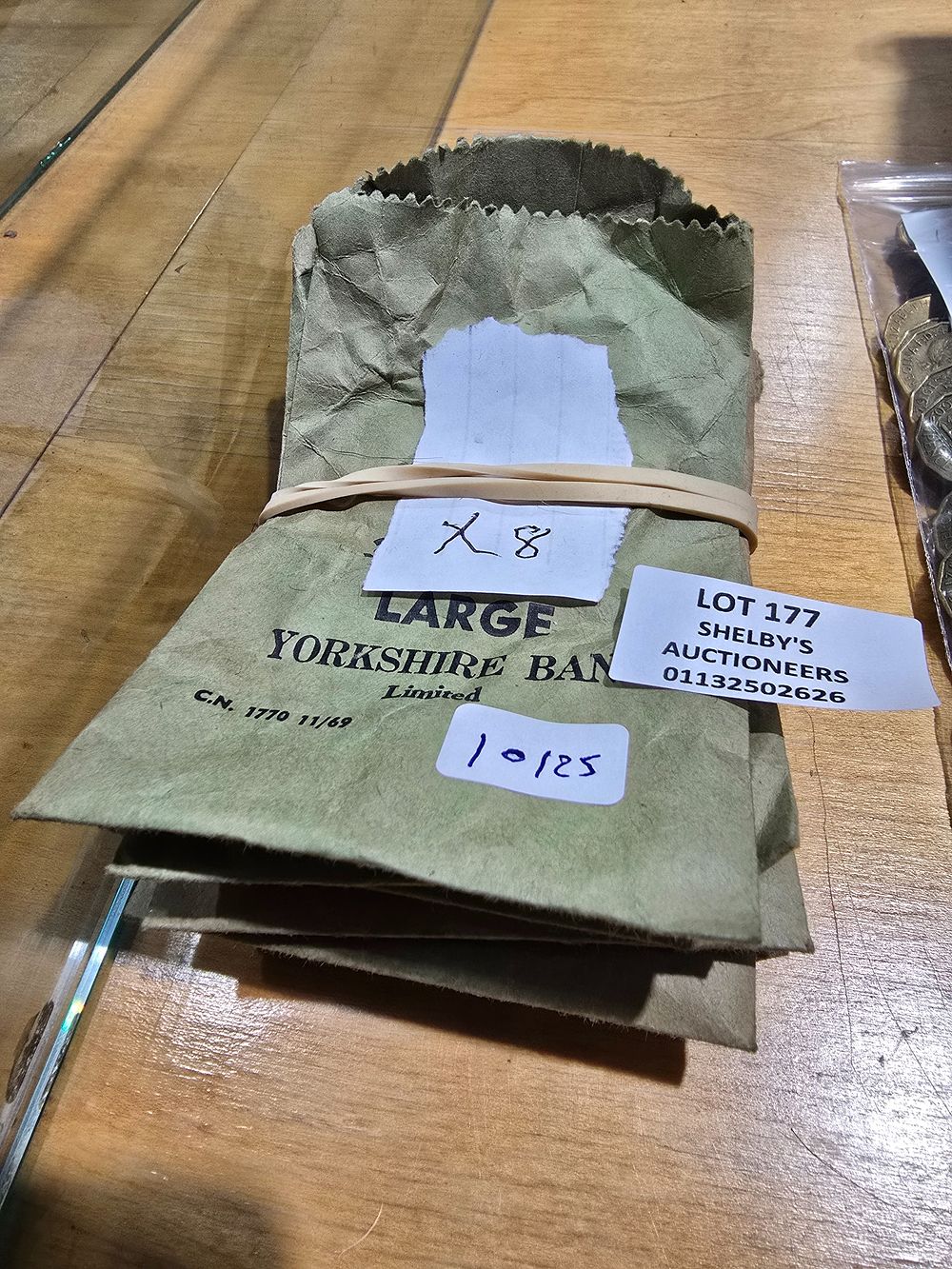 Lot 177: 8 X VARIOUS VINTAGE PAPER MONEY BAGS