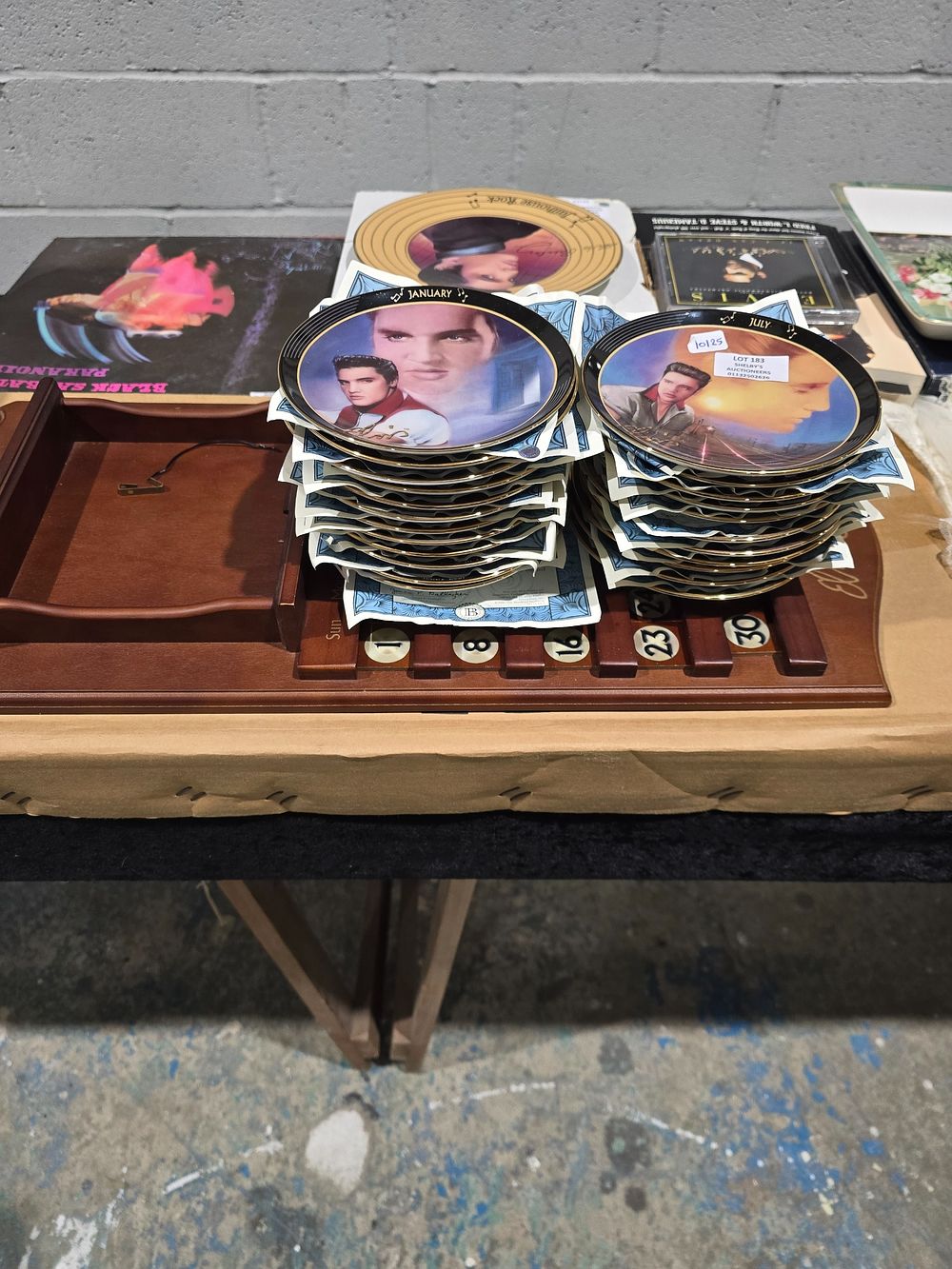 Lot 183: 12 X VARIOUS ELVIS BRADFORD EXCHANGE COLLECTORS PLATES...