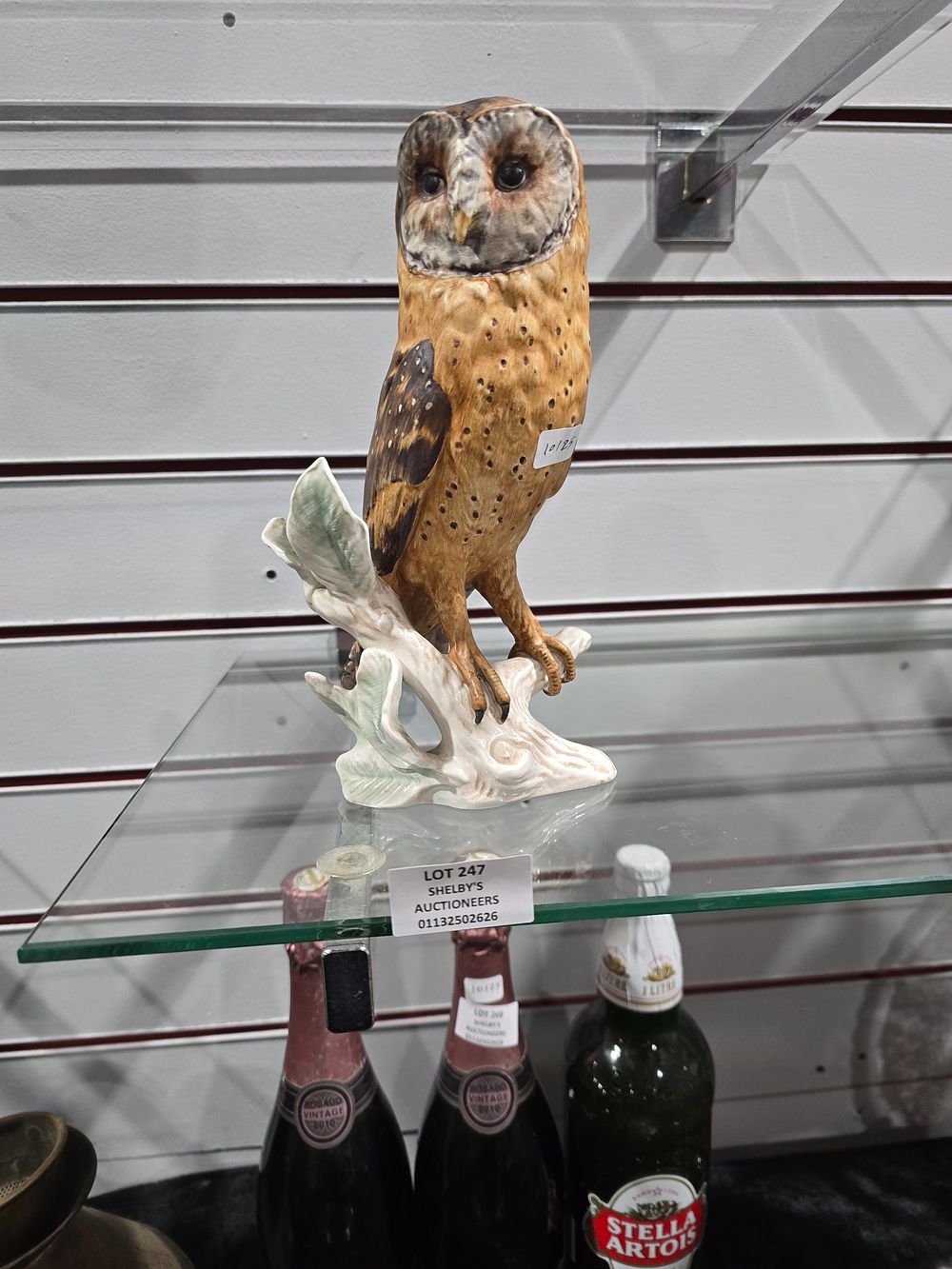 Lot 247: 1 X GOBEL LARGE POTTERY OWL FIGURINE