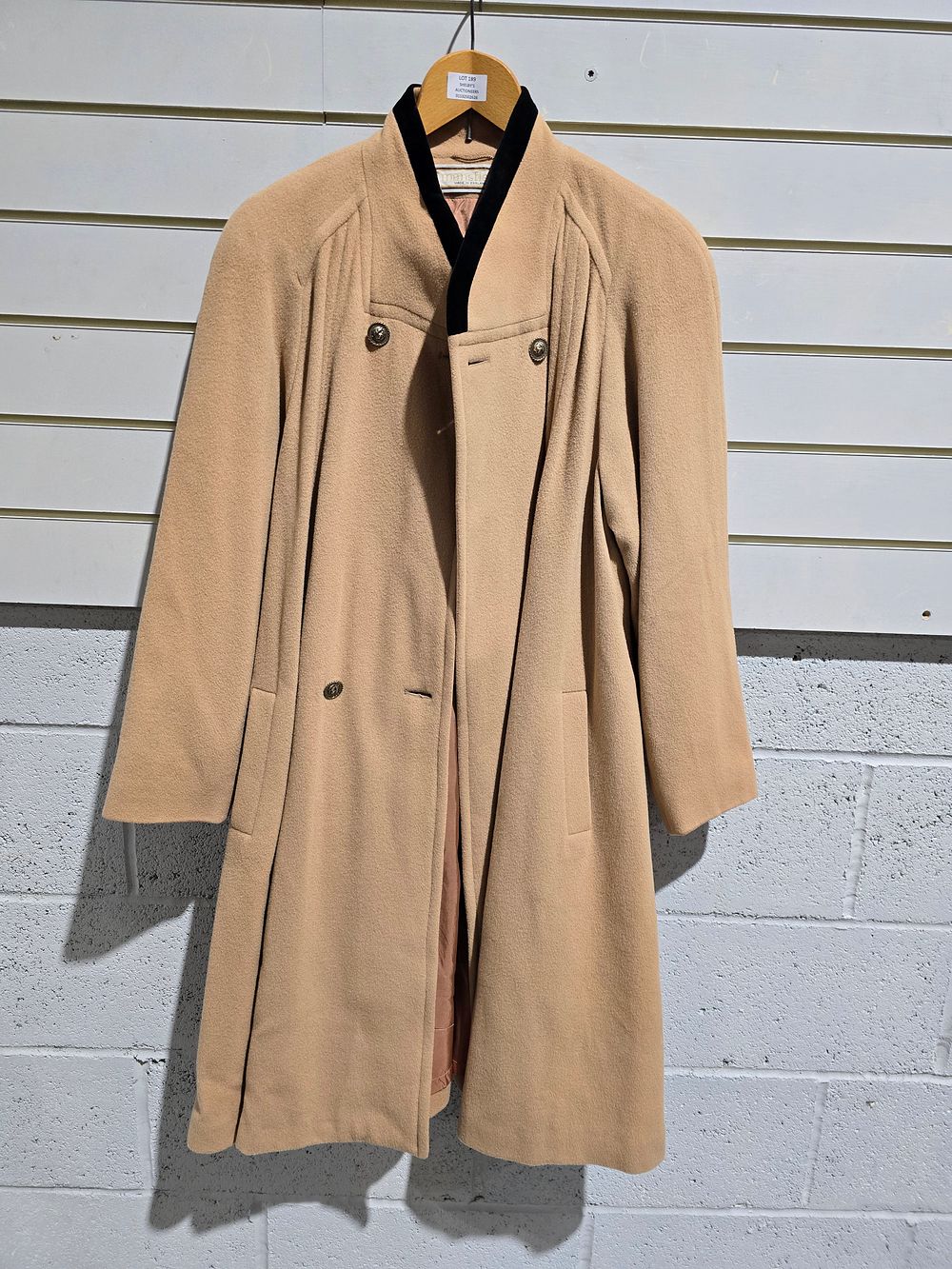 Lot 189: 1 x mansfield ladies beige long wool cashmere mix coat size 16