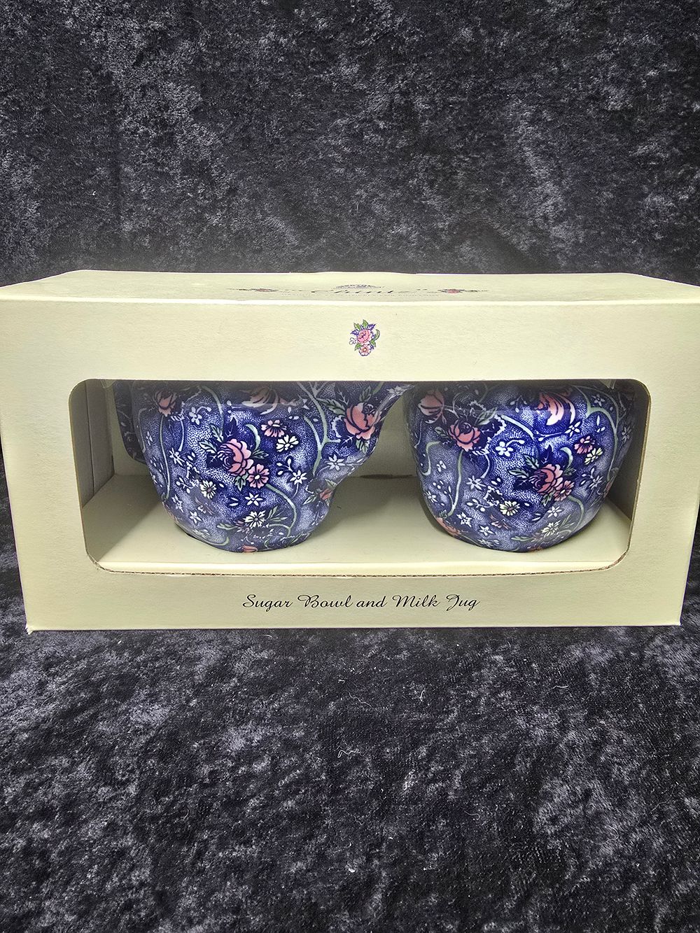 Lot 154: boxed ringtons sugar bowl and milk jug