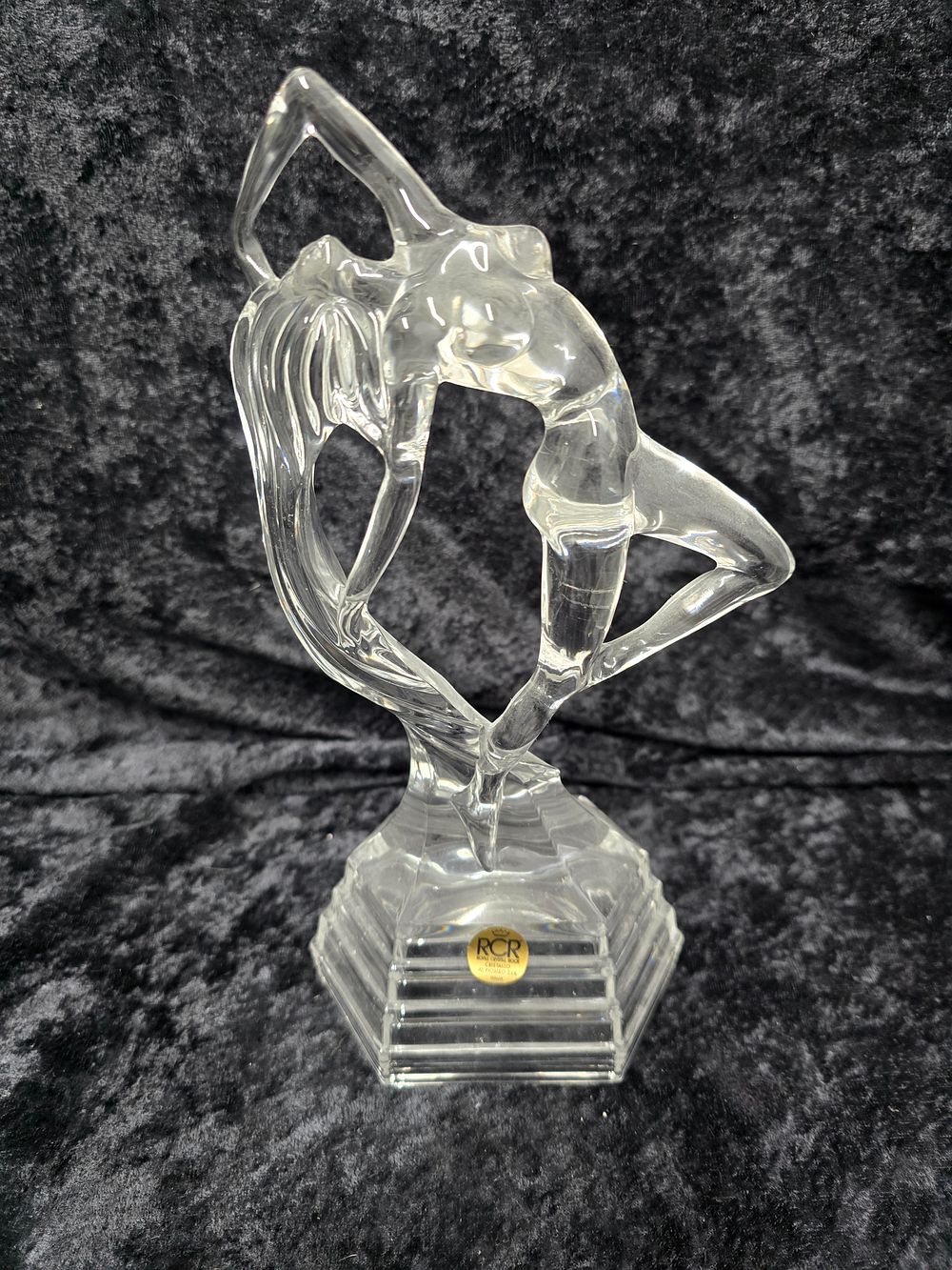 Lot 164: royal crystal deco style lady figurine