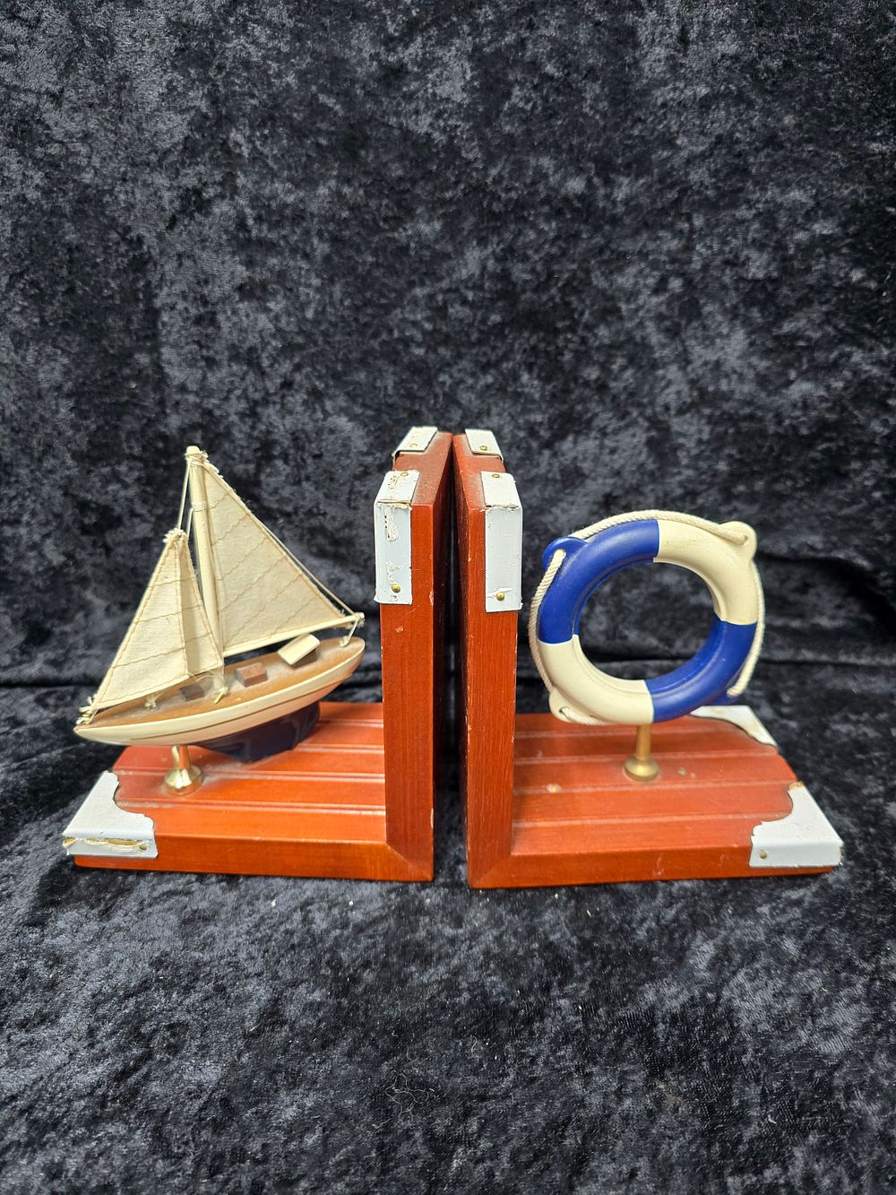Lot 199: pair of nauticle theme book ends