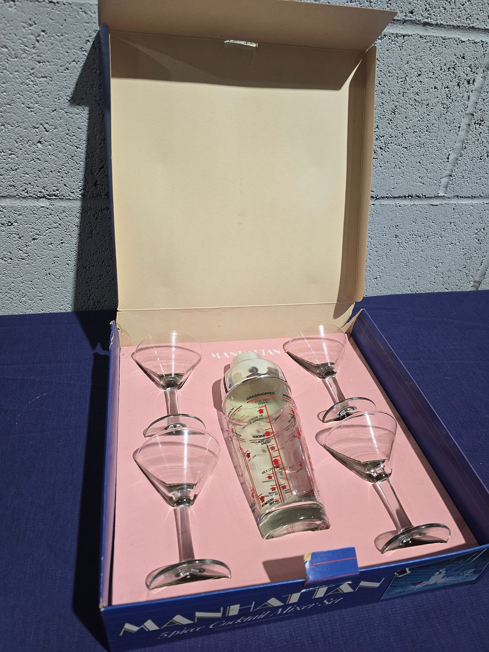 Lot 207: vintage manhatten 5 piece cocktail set