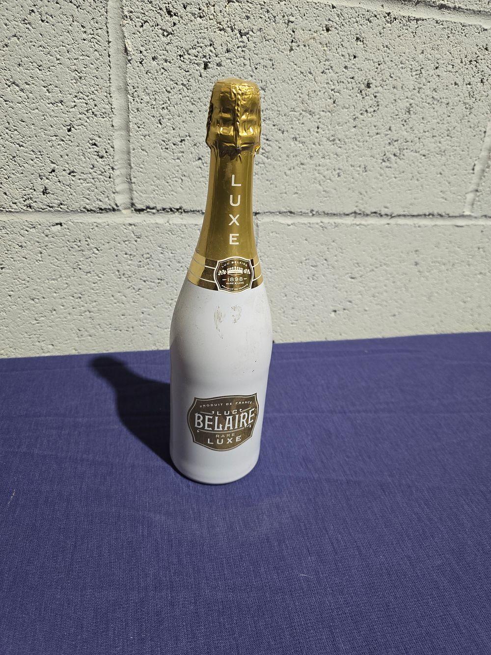 Lot 228: bottle of belaire rare lux