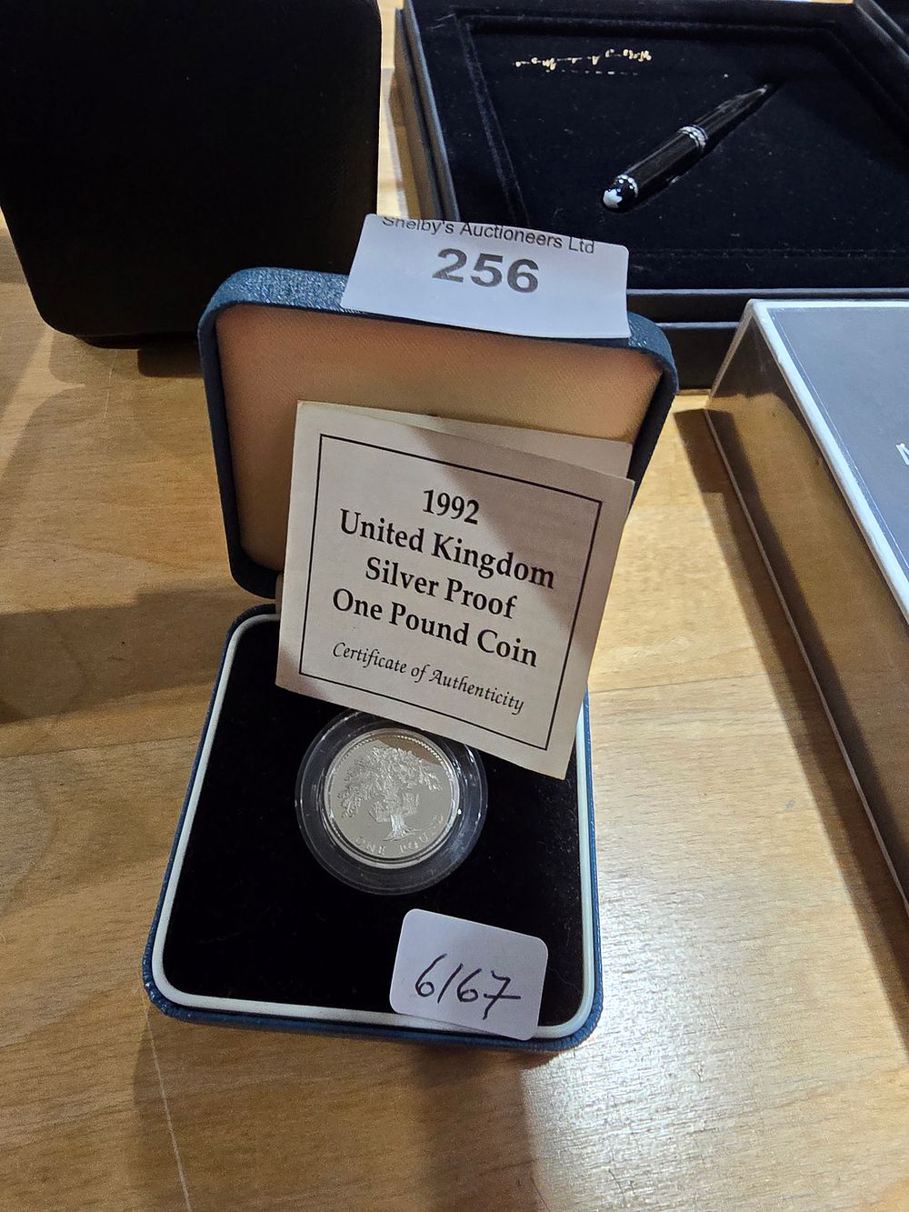 Lot 256: 1992 united kingdom silver proof £1 coin royal mint