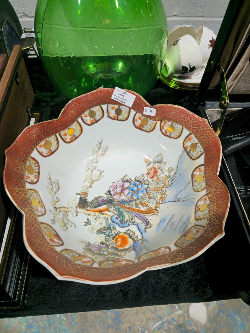 Lot 307: 1 x oriental large porcelain bowl with bird and flower design