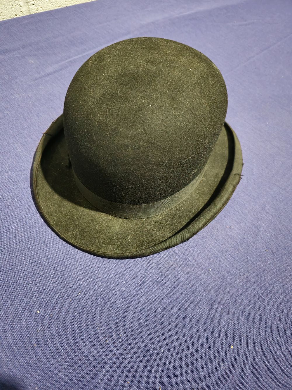 Lot 163: moore elasticated fit bowler hat