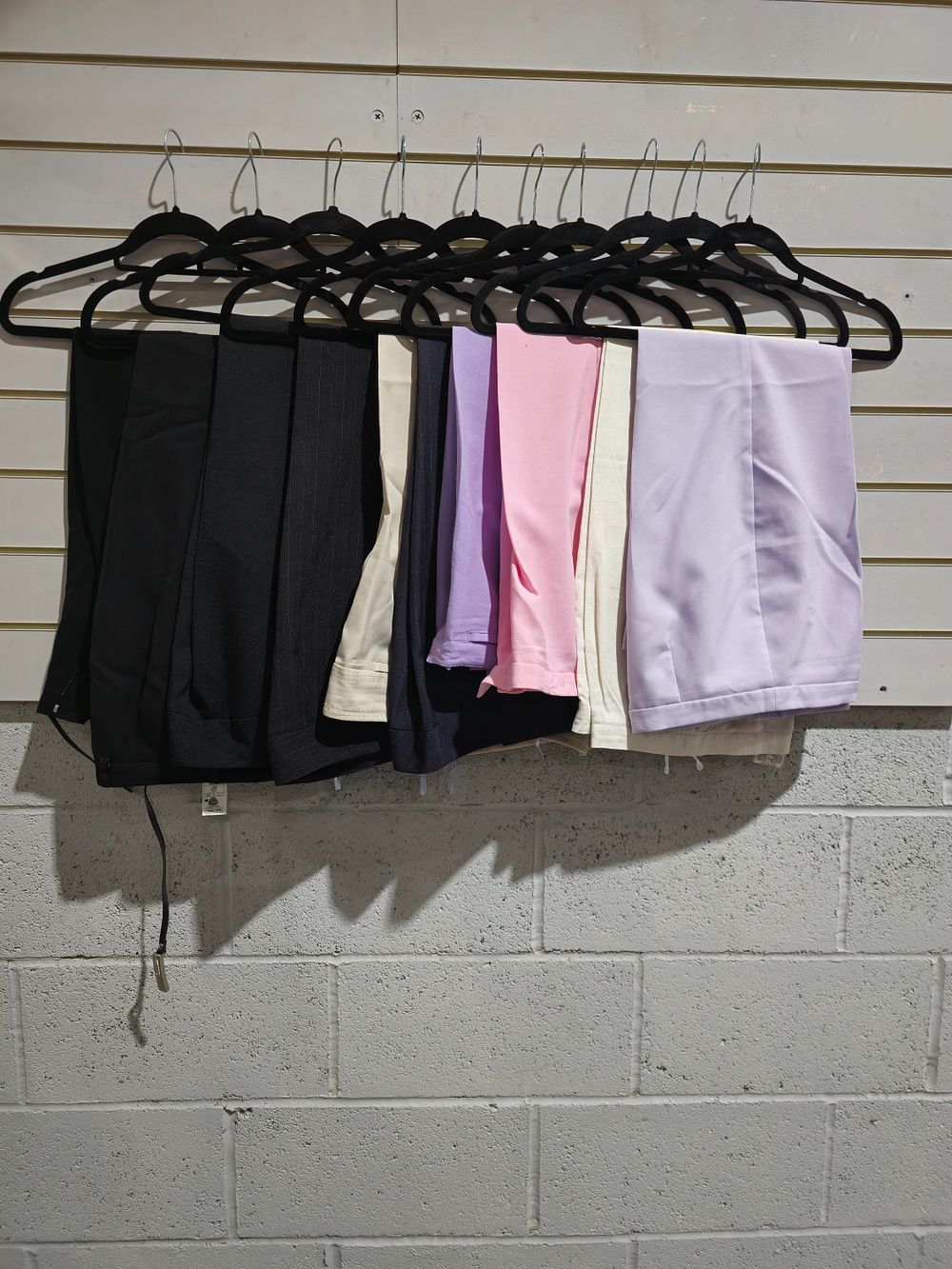Lot 224: 10pairs of ladies trousers size 14