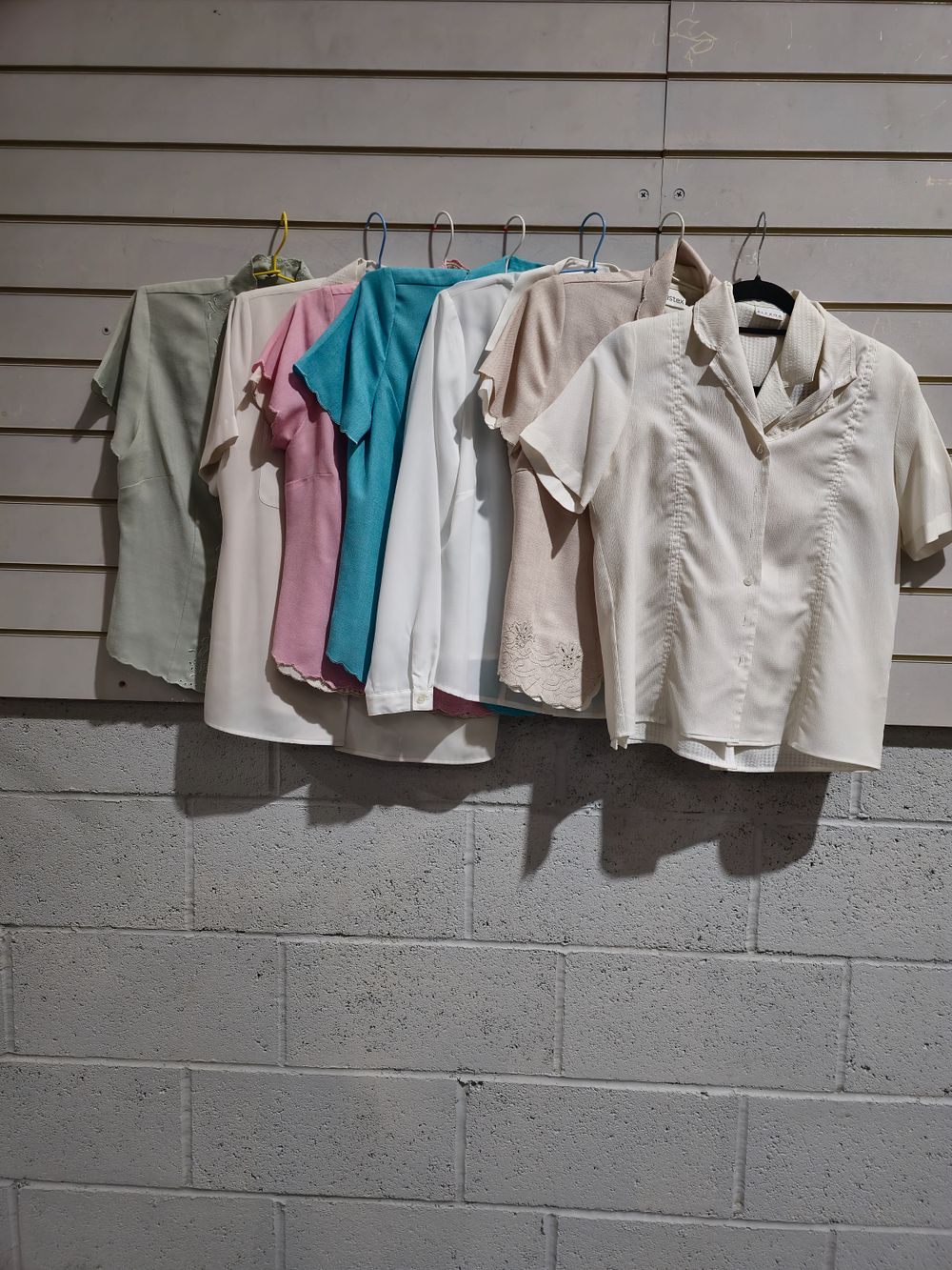 Lot 249: 10 x various ladies tops size 10