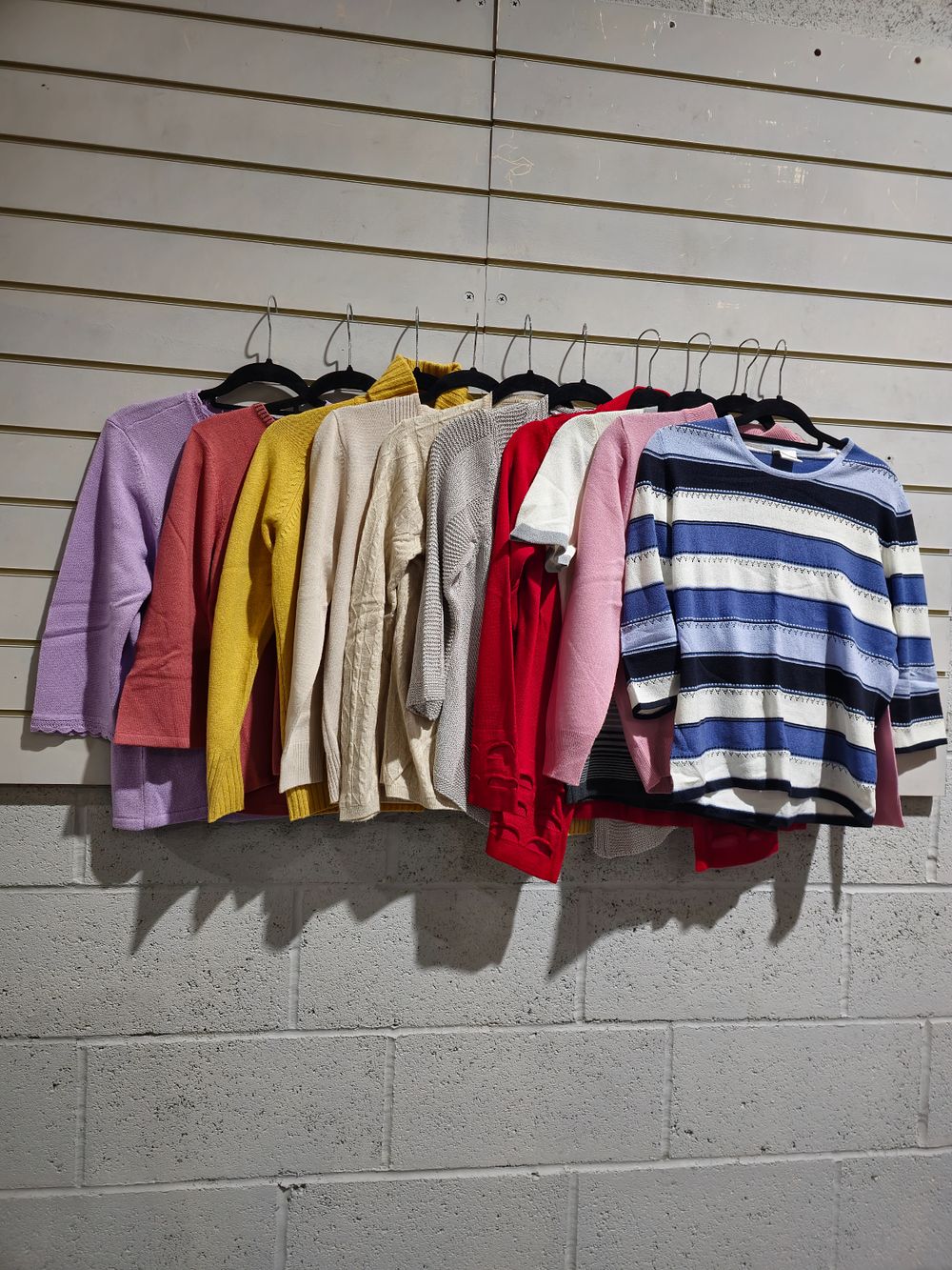 Lot 255: 10 ladies size 12 -14 tops