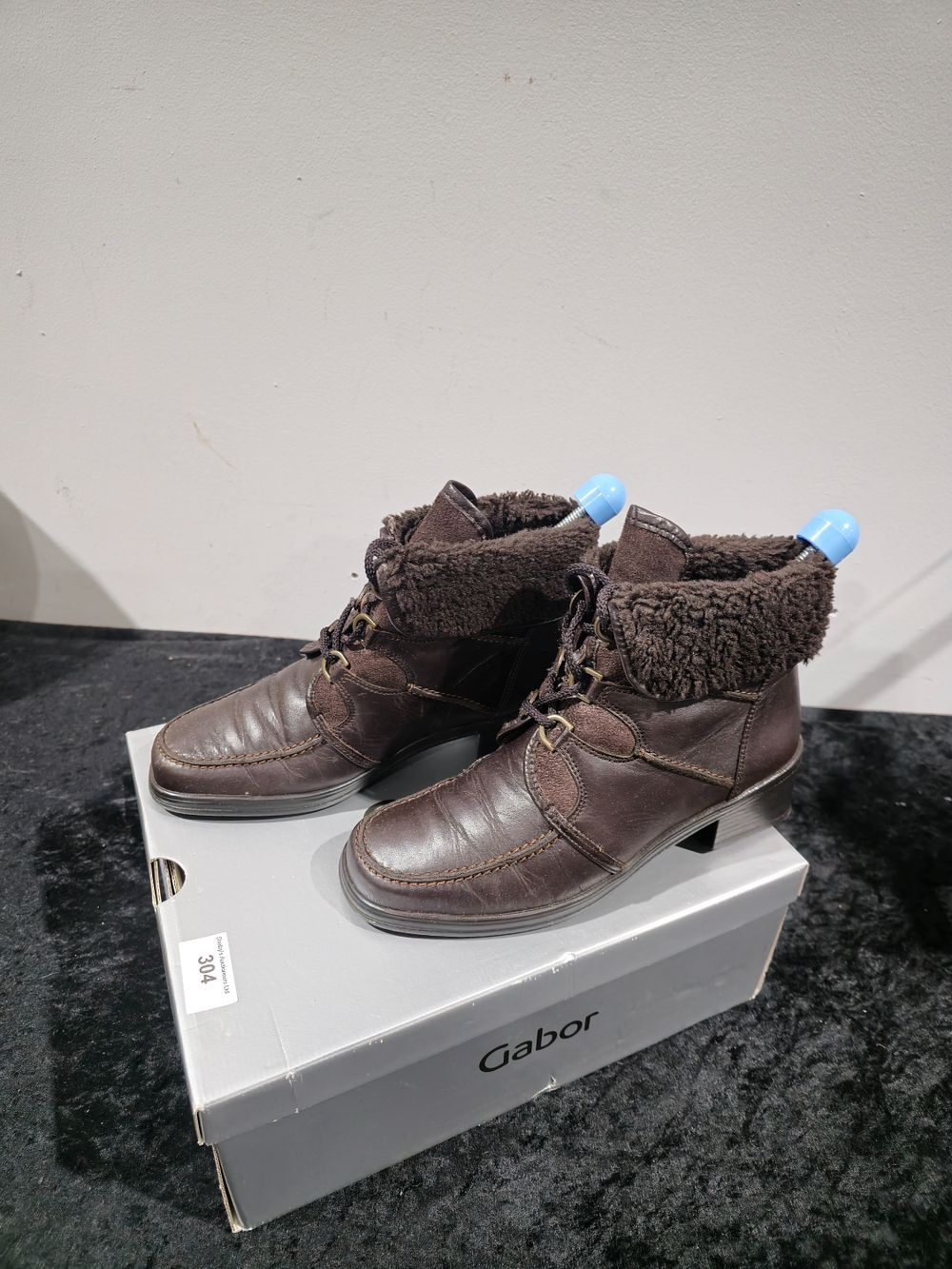 Lot 304: pair of gabor ladies rayce brown leather boots size 4 1/2