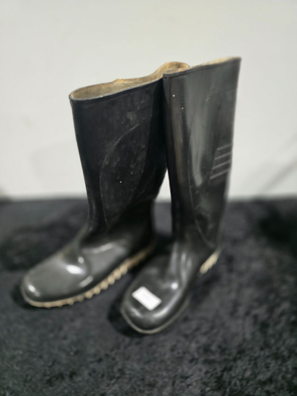 Lot 311: pair of ladies ub size 6 wellingtons