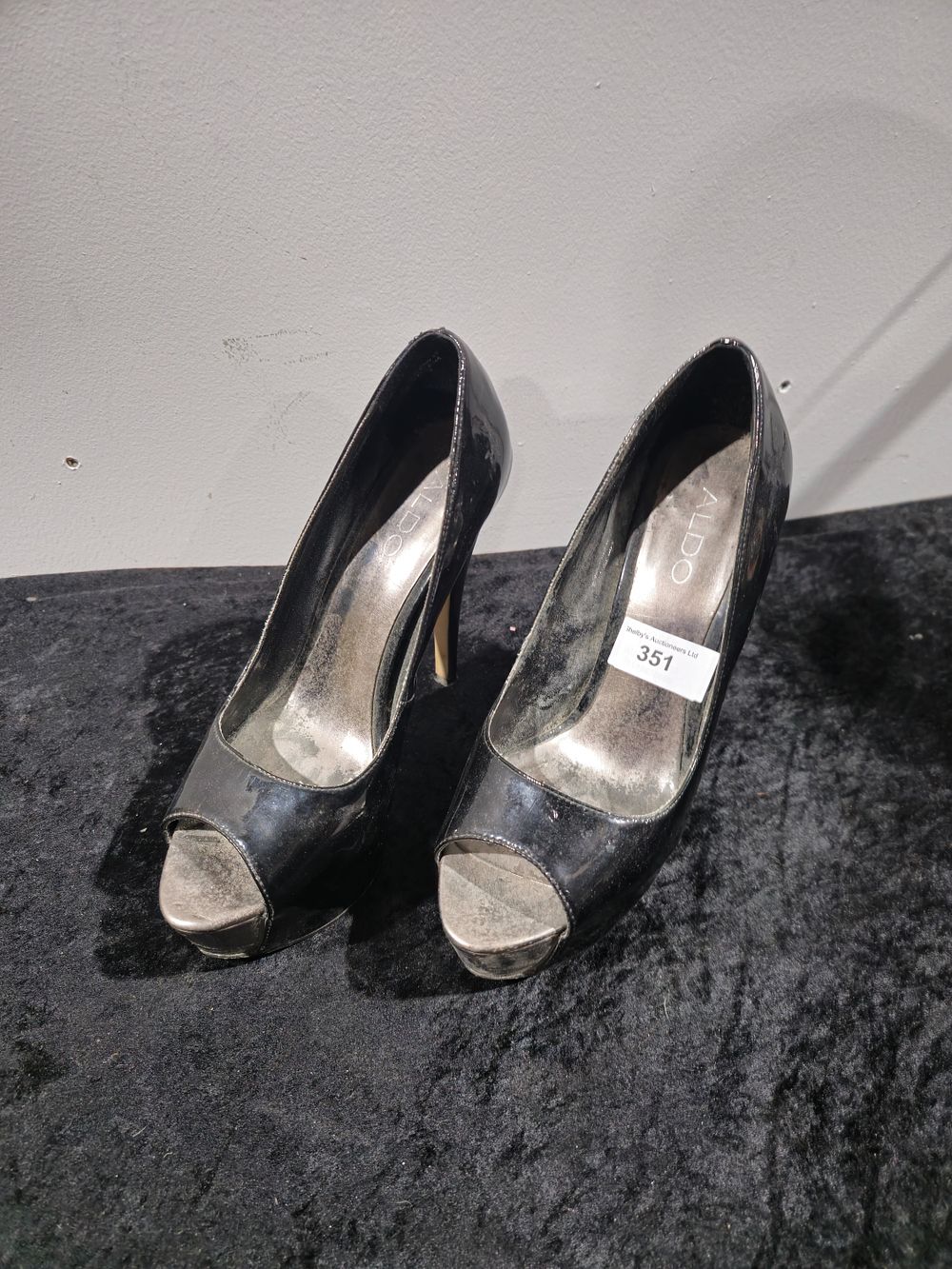 Lot 351: pair of aldo ladies high heels size 6