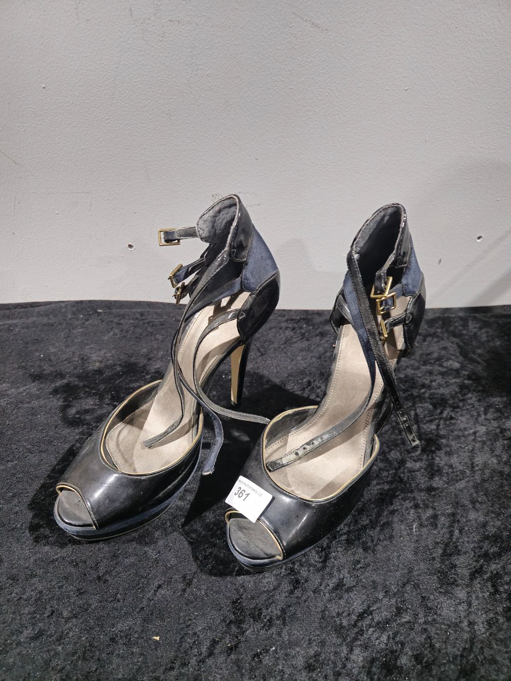 Lot 361: pair of carvela size 6 high heel shoes