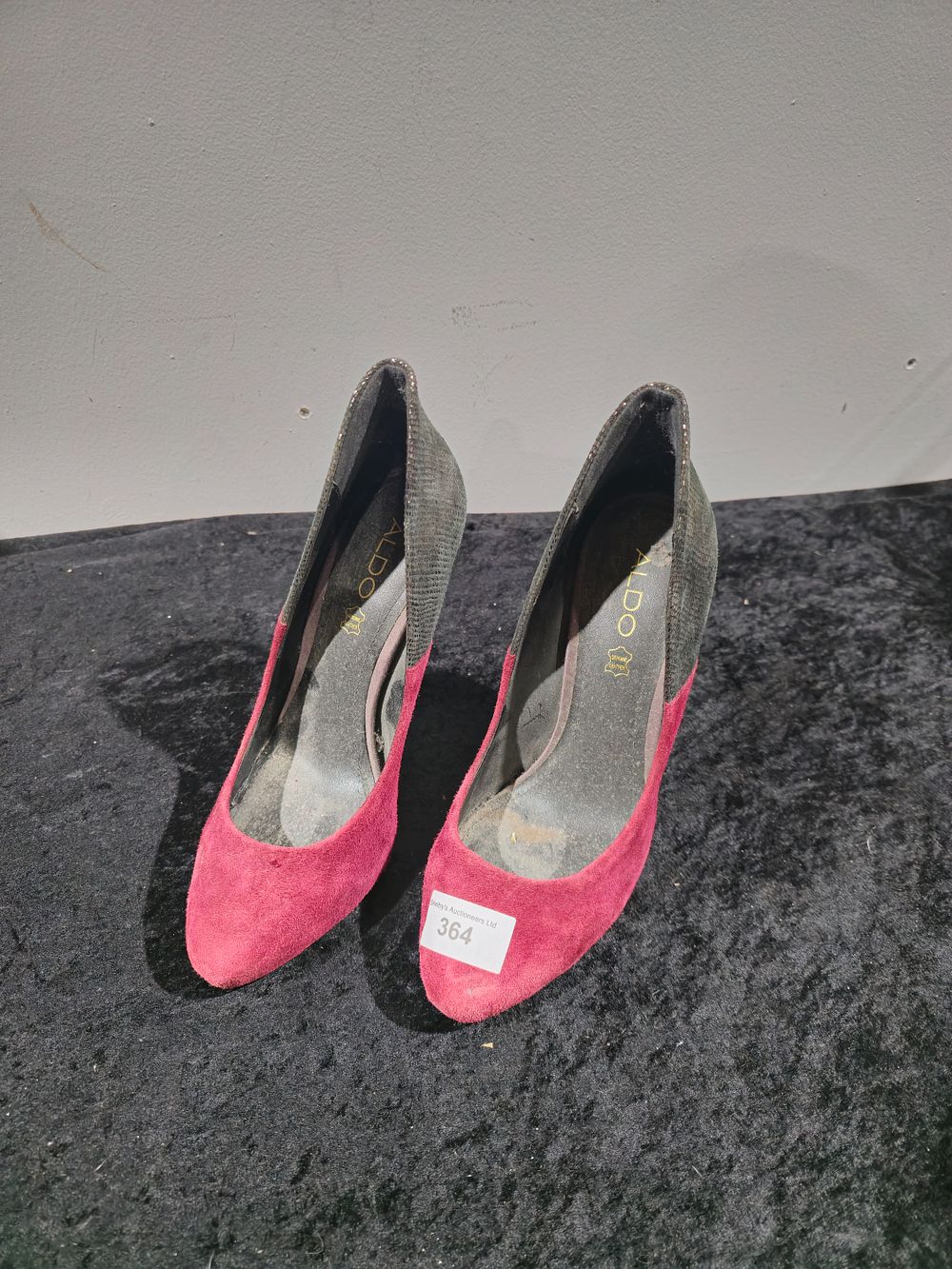 Lot 364: pair of ladies aldo igh heel shoes size 6 real leather