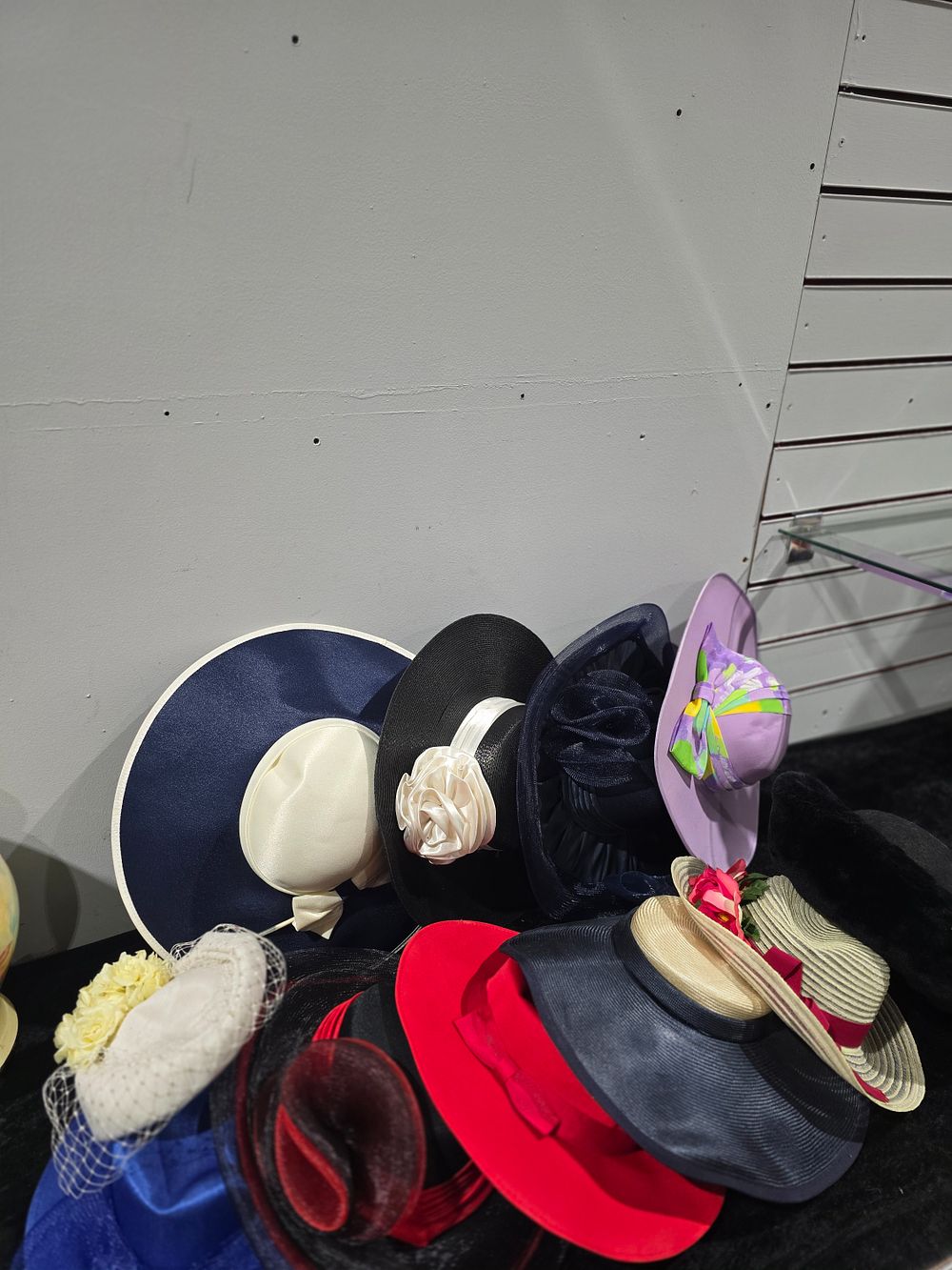 Lot 379: 12 x various ladies day hats