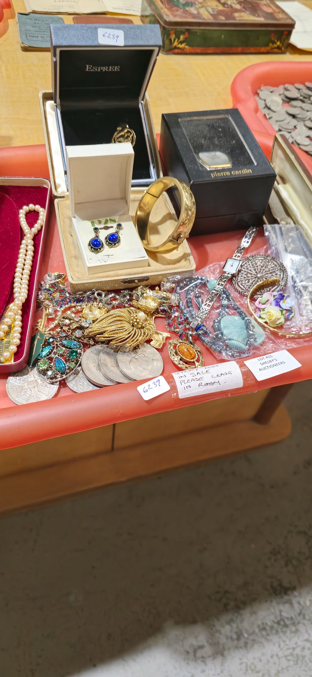 Lot 455: tray containing costume jewelery with rolled gold bangle avia watch etc
