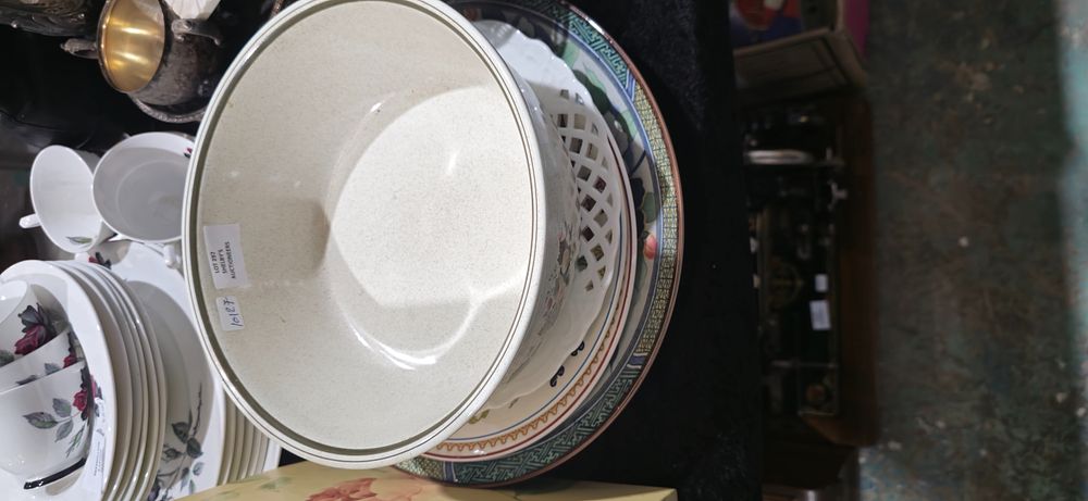 Lot 297: royal doulton lambeth ware bowl with various plates