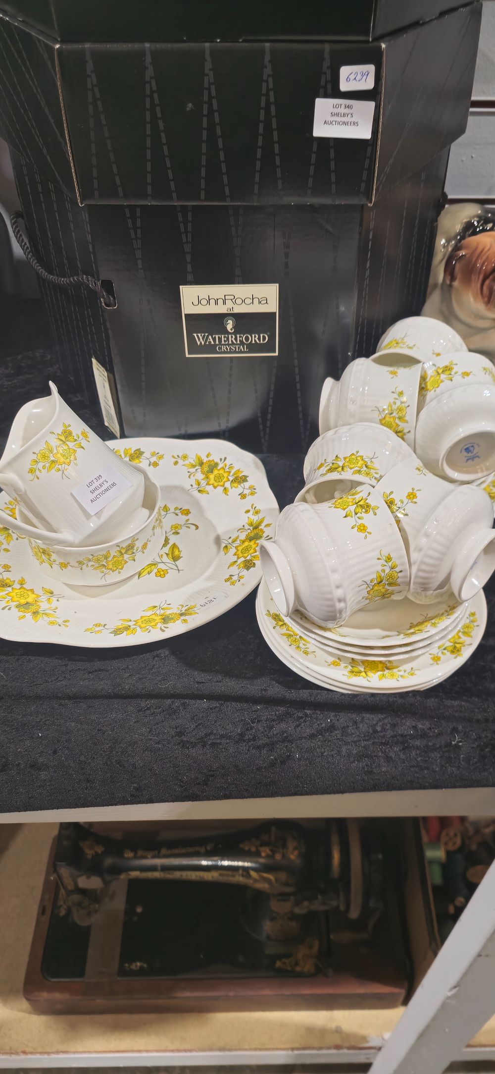 Lot 339: 21 pieces of mason tea set items floral pattern