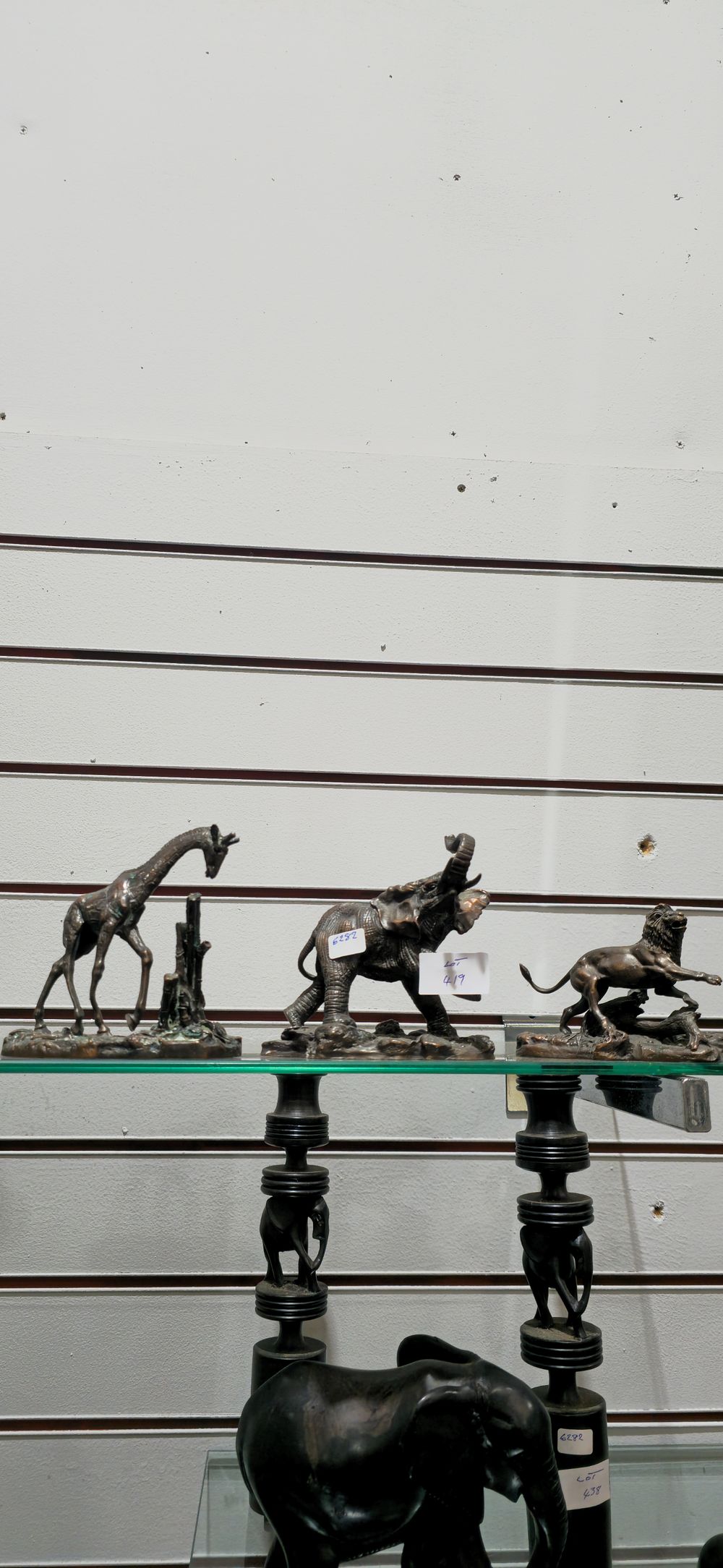 Lot 419: 3 x franklin mint bronze animal figures lion elephant and giraffe