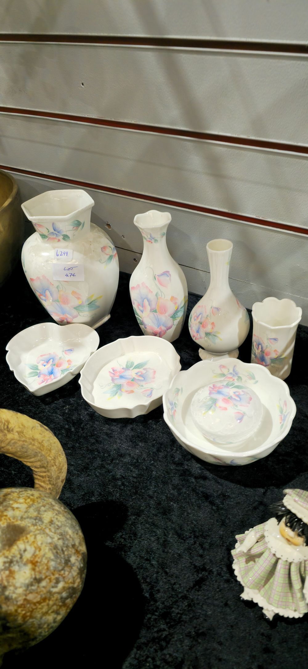 Lot 476: selection of aynsley pottery ware items