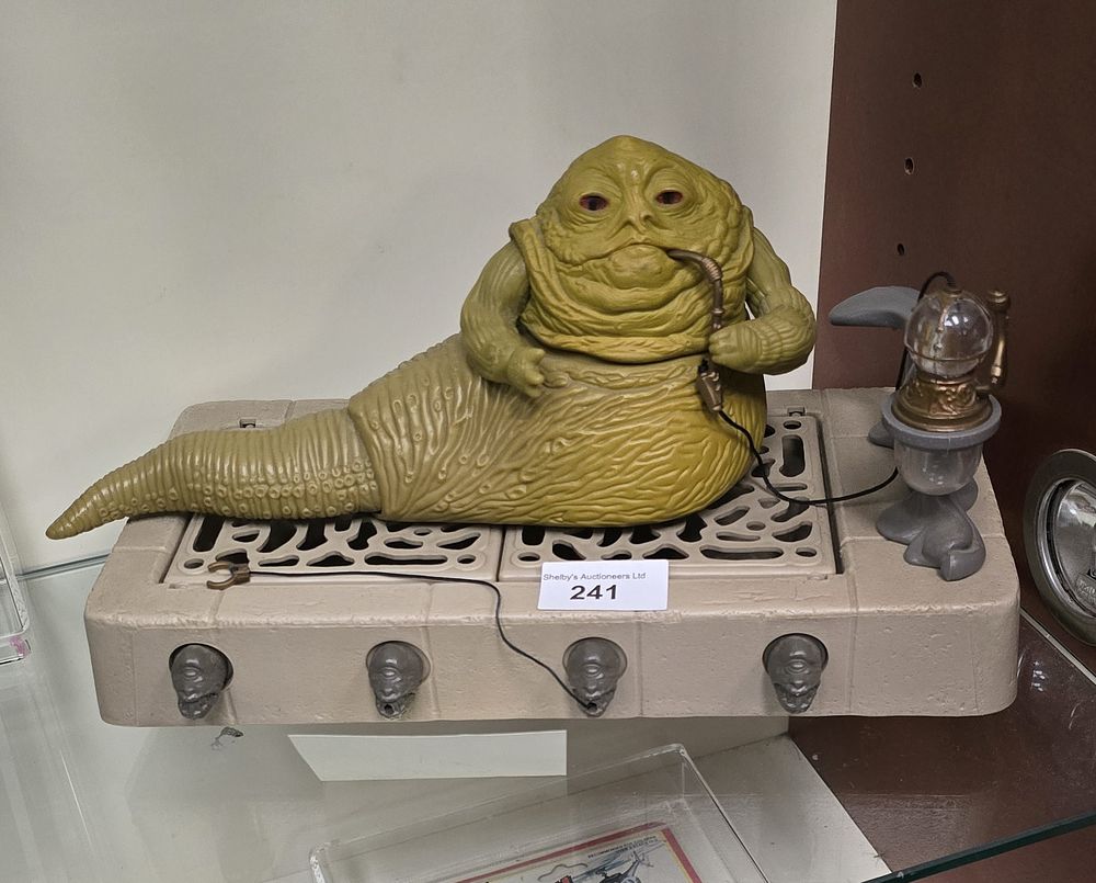 Lot 167: Star Wars jabba playset complete with string 