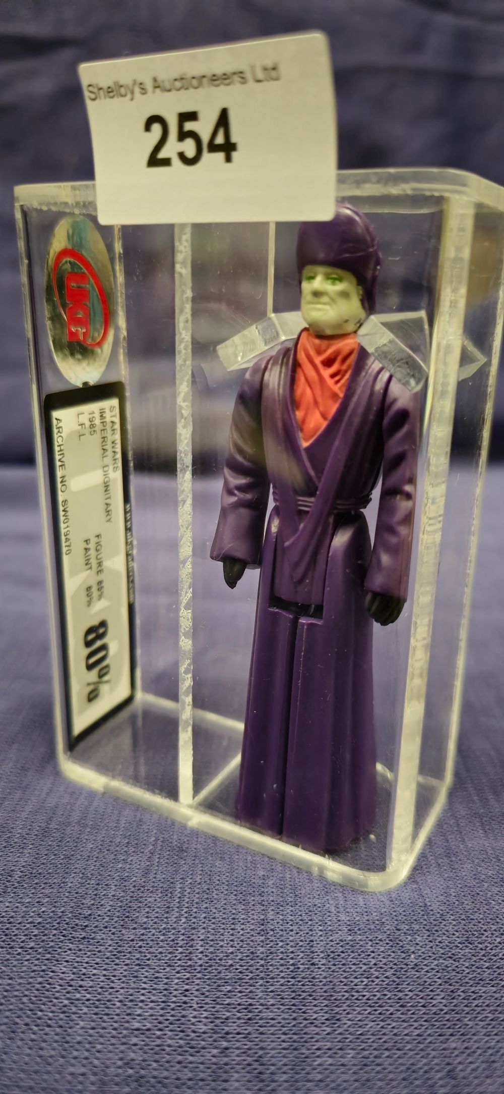 Lot 180: UKG Star Wars graded figure imperial dignatory 80%