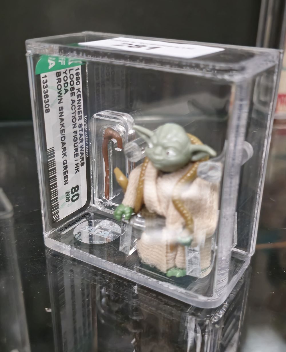 Lot 207: afa Star Wars graded figure yoda 80