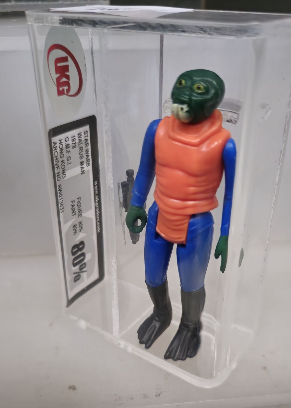 Lot 209: UKG Star Wars graded figure walrus man 80%