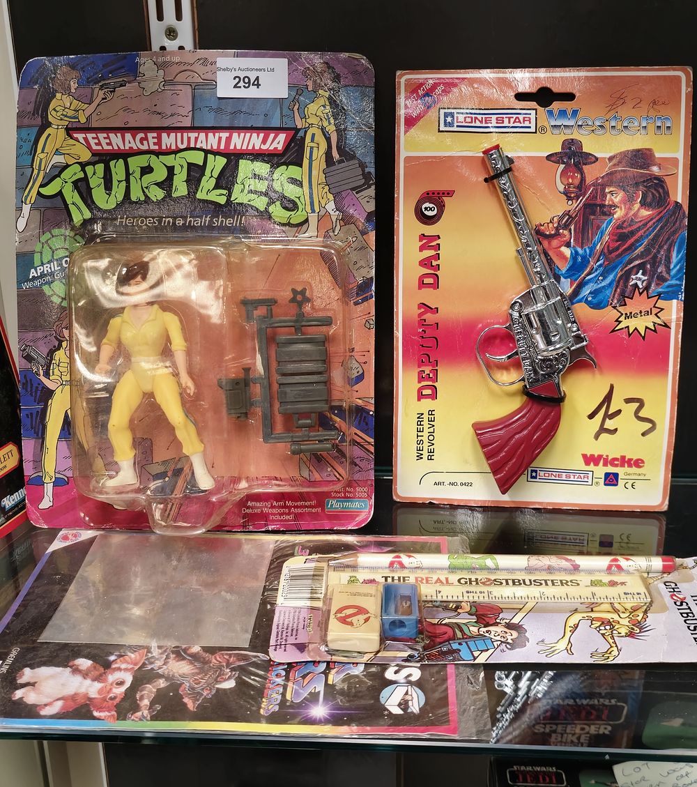 Lot 221: selection of vintage carded toys mutant turtles ghost...