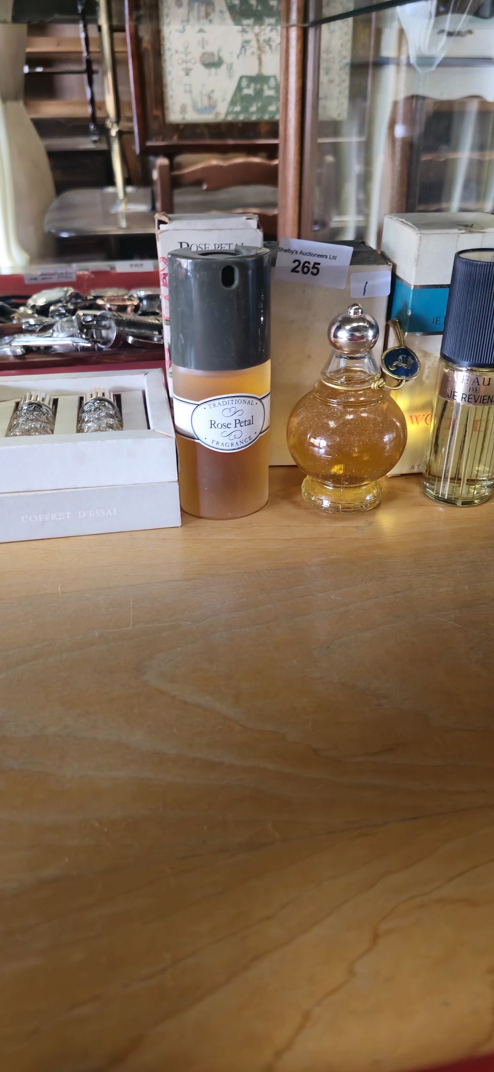 Lot 265: selection of ladies vintage perfumes all boxed some slightly used