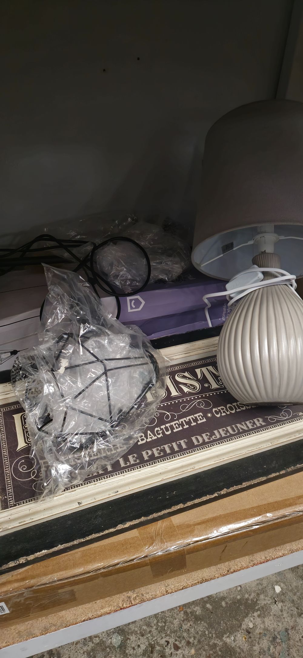 Lot 348: selection of lamps pictures etc