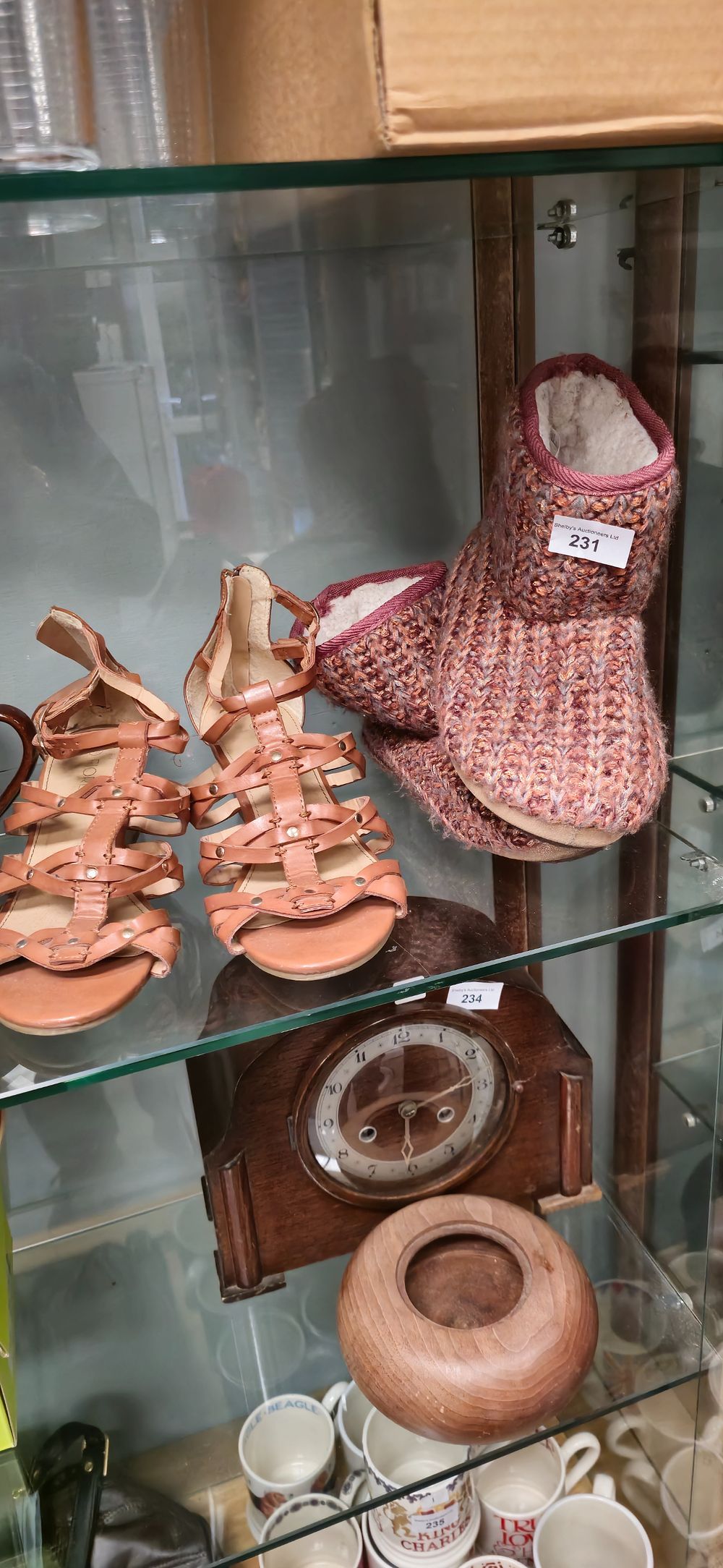 Lot 215: pair of fiore brown sandles with slippers size 5