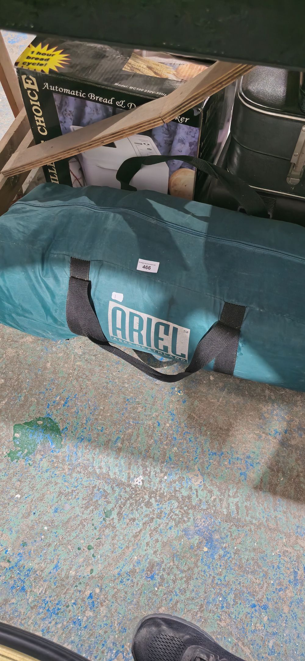 Lot 219: ariel 4 man tent a600 heathland model