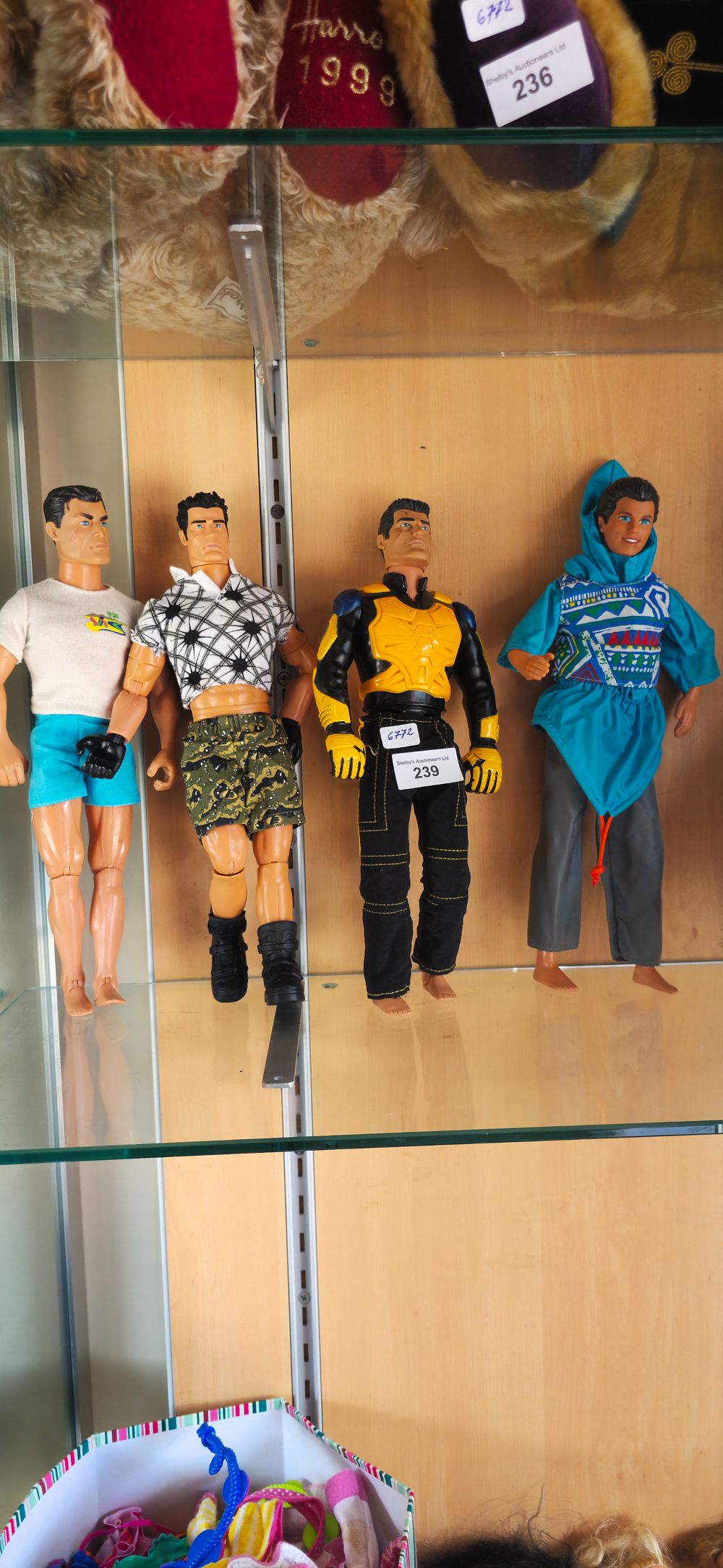 Lot 164: 4 x various action men figures