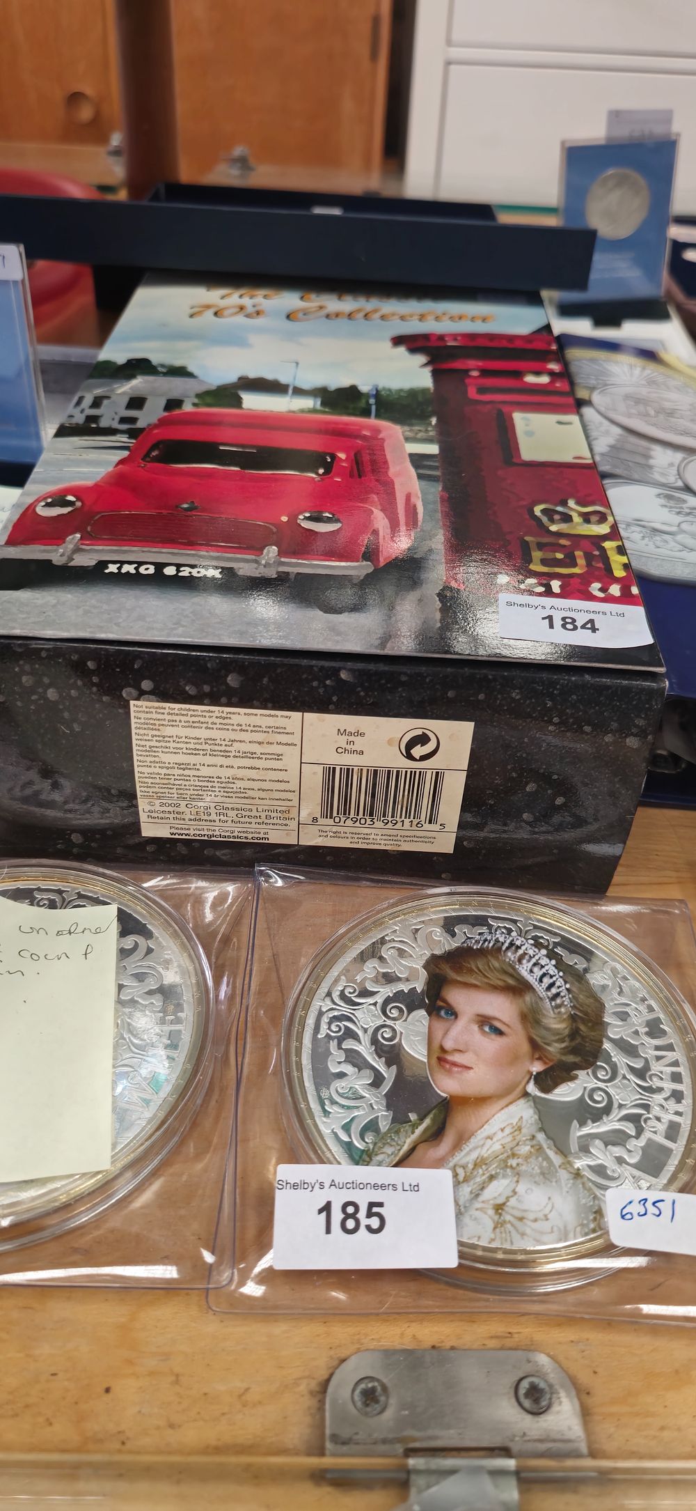 Lot 167: corgi royal mail gift set 3 vehicles classic 70s collection