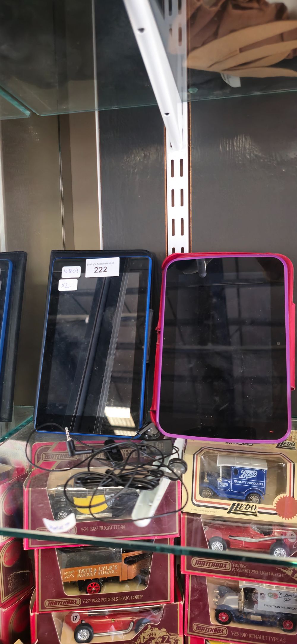 Lot 176: 2 x tablets amozon tablet and tesco hudl no chargers not tested