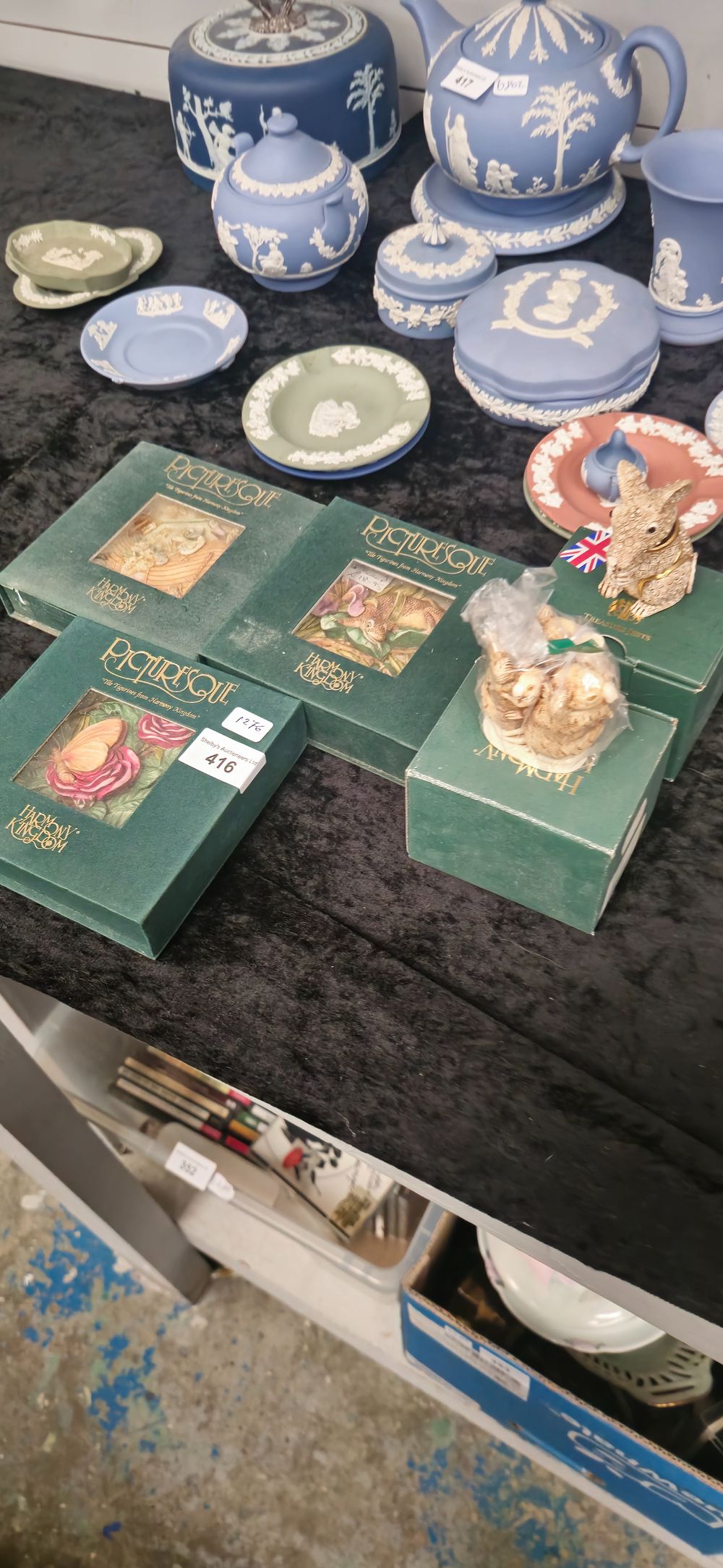 Lot 298: 5 x various harmony boxed pottery ware items 3 picturesque wall plaques etc
