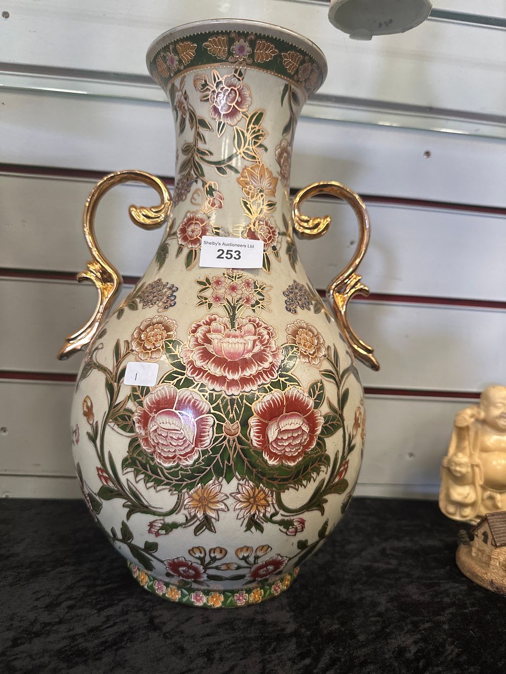 Lot 253: Large reproduction Chinese fennel rose style vase