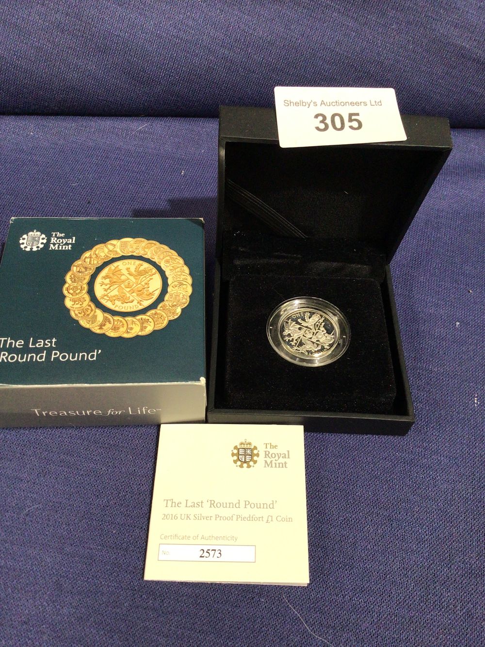 Lot 305: The royal mint last round pound 2016 uk silver proof piedfort £1 coin complete in box