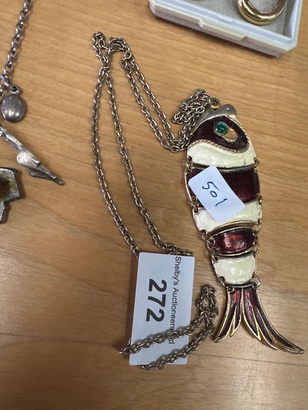 Lot 272: Articulated 1970s fish pendant and necklacec
