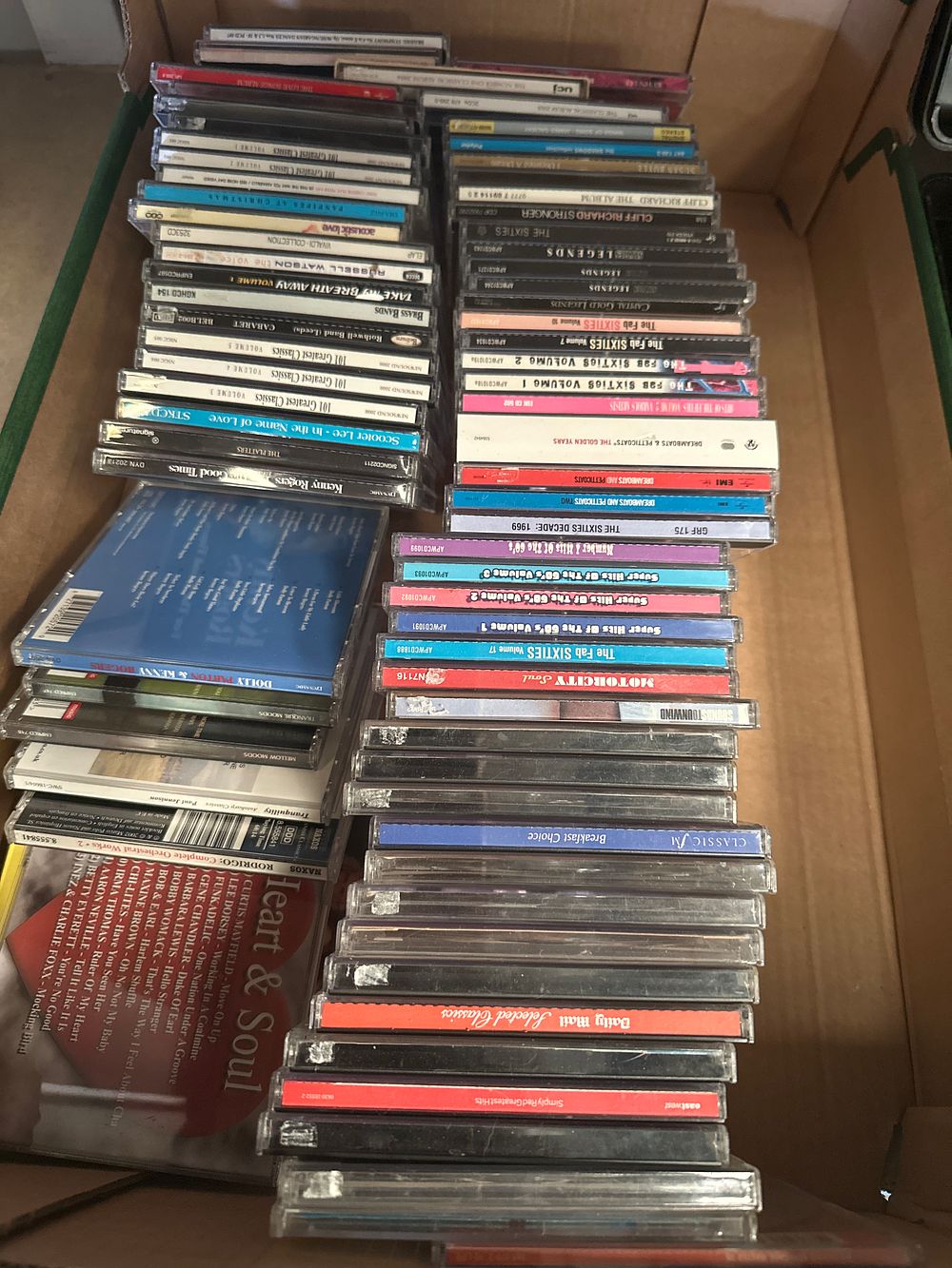 Lot 193: Box containing various music cds