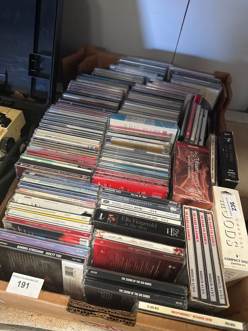 Lot 191: Box containing large amount of music cds